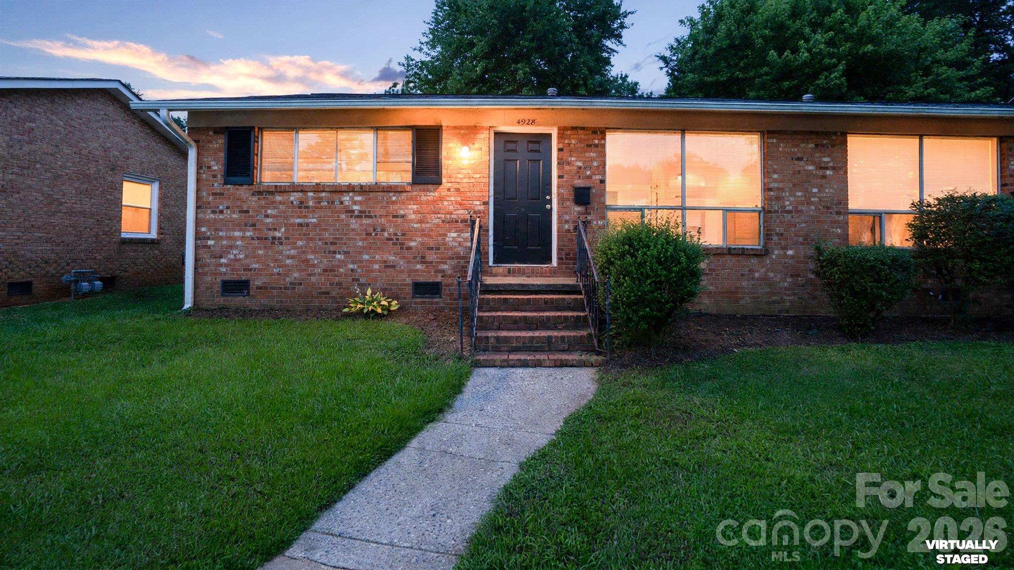 Duplex at 4926 Malibu Drive, Charlotte, photo 5 of 32