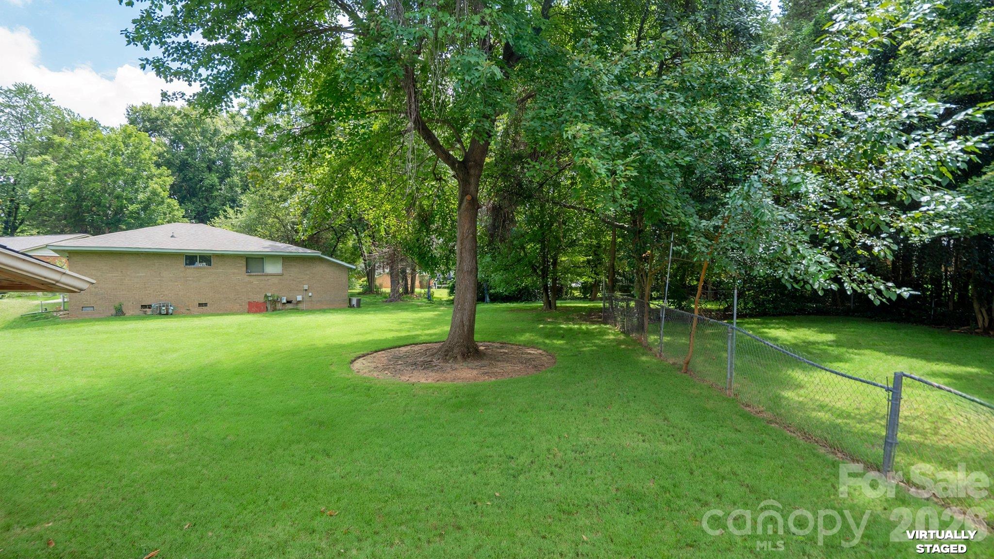 Duplex at 4926 Malibu Drive, Charlotte, photo 32 of 32