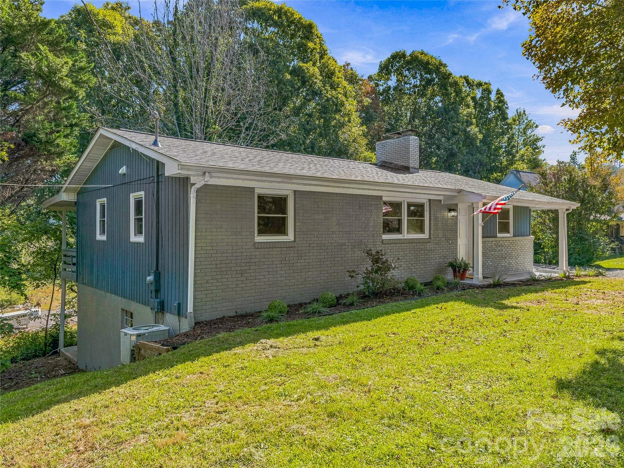 Single Family Residence at 71 Murphy Hill Road, Weaverville, photo 2 of 33