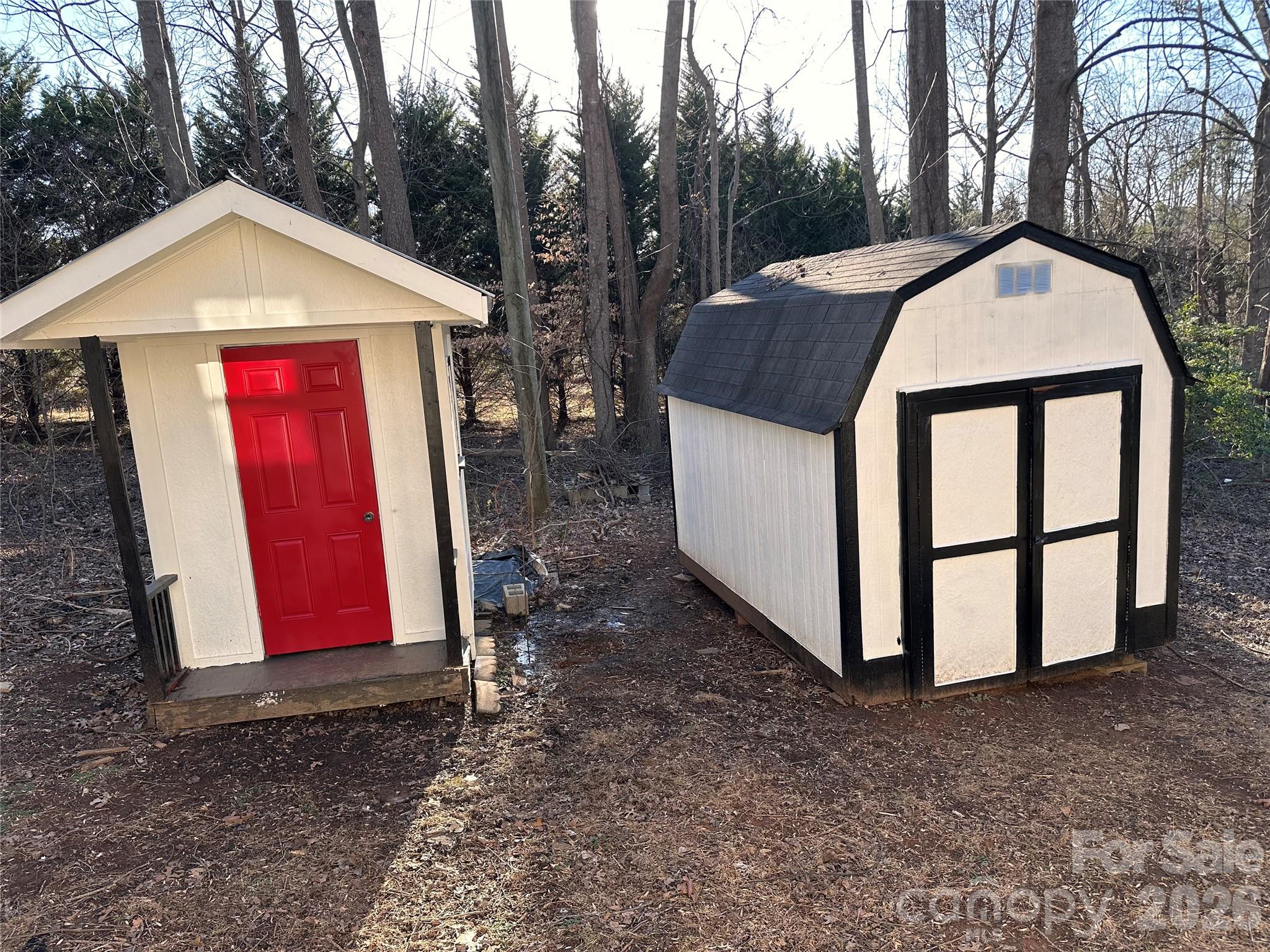 Sheds = Storage / Work Shop / Doll House - 113 Highlander Street, Morganton