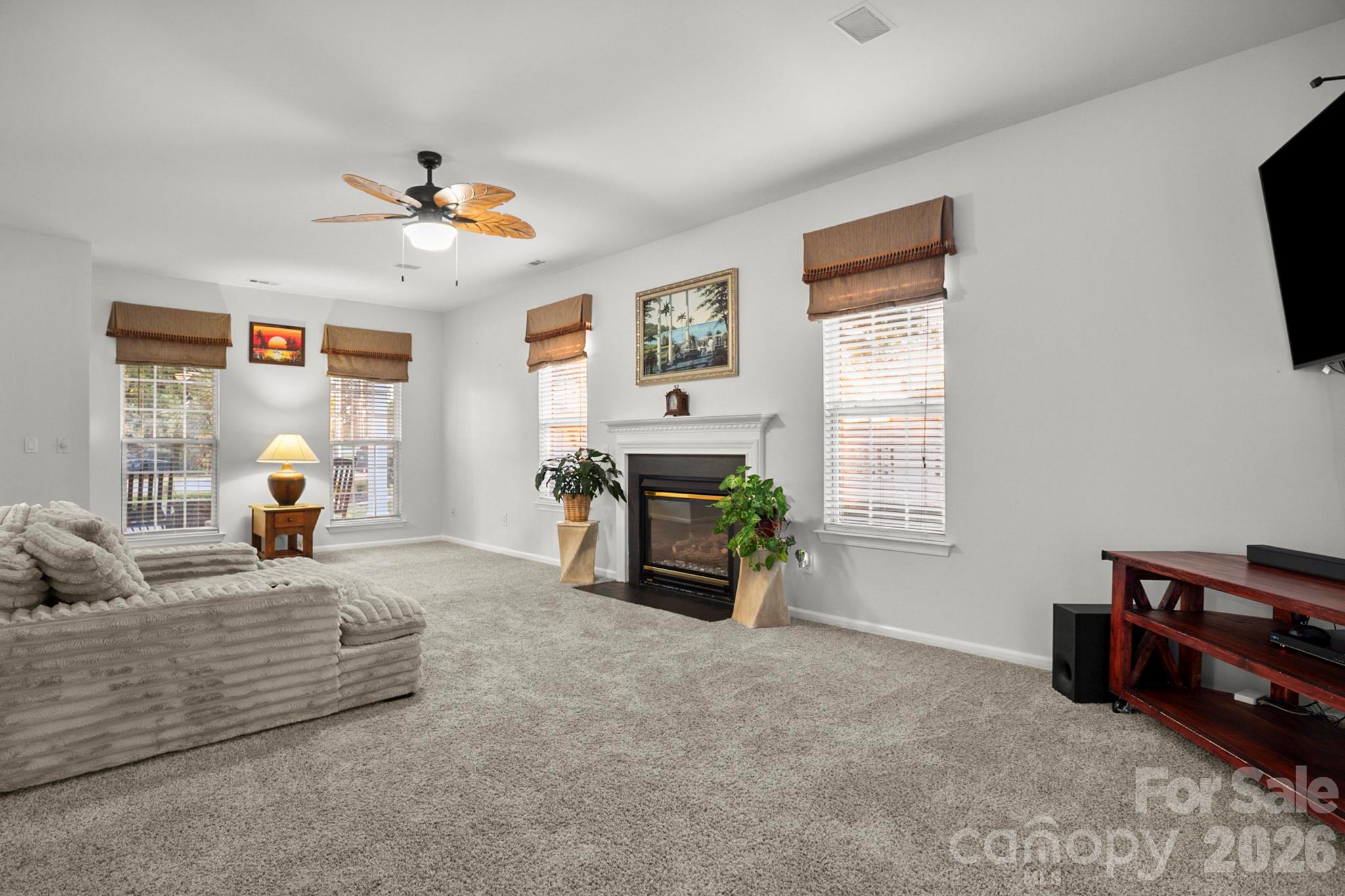 Single Family Residence at 4105 Autumn Cove Drive, Clover, photo 7 of 43