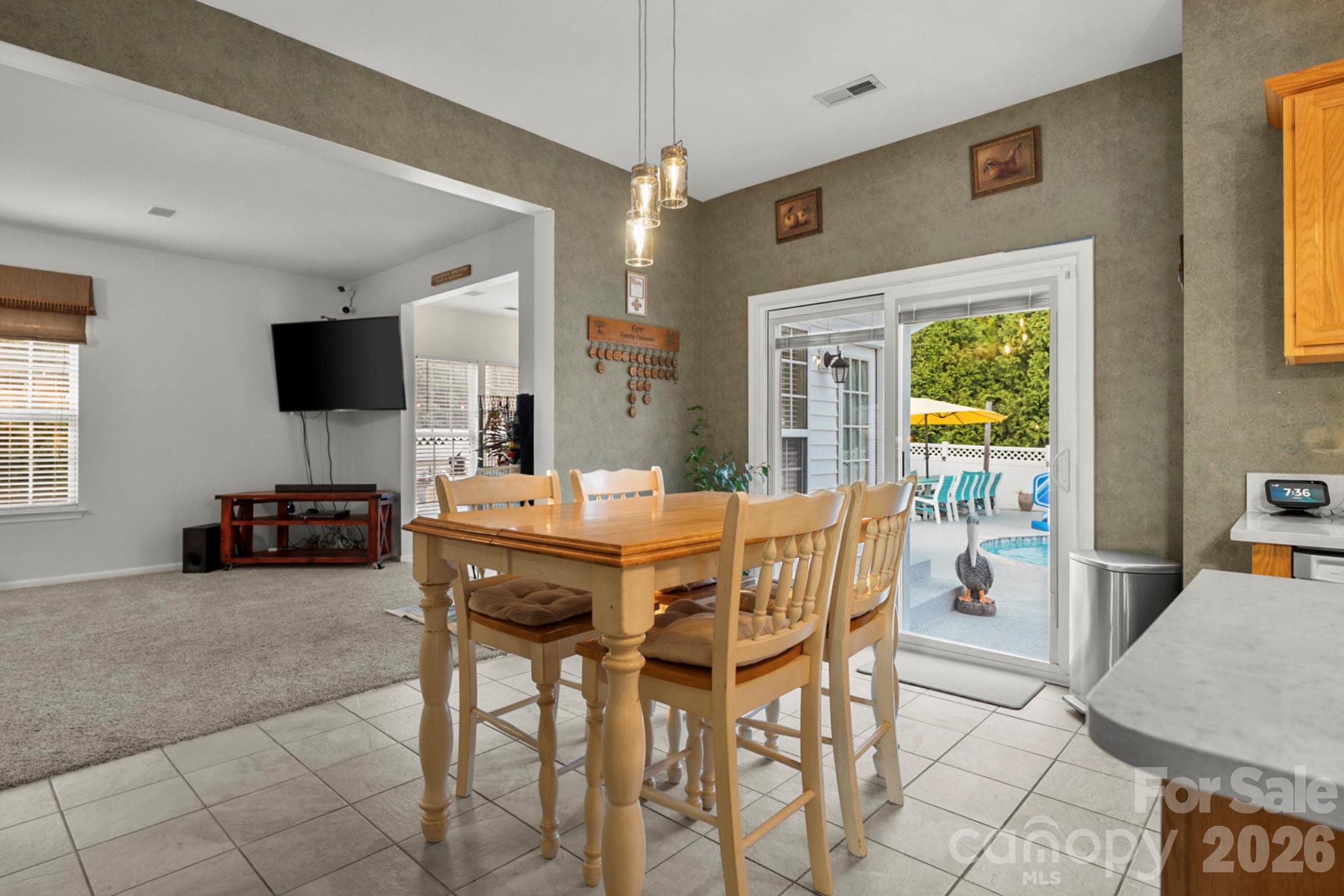 Single Family Residence at 4105 Autumn Cove Drive, Clover, photo 8 of 43