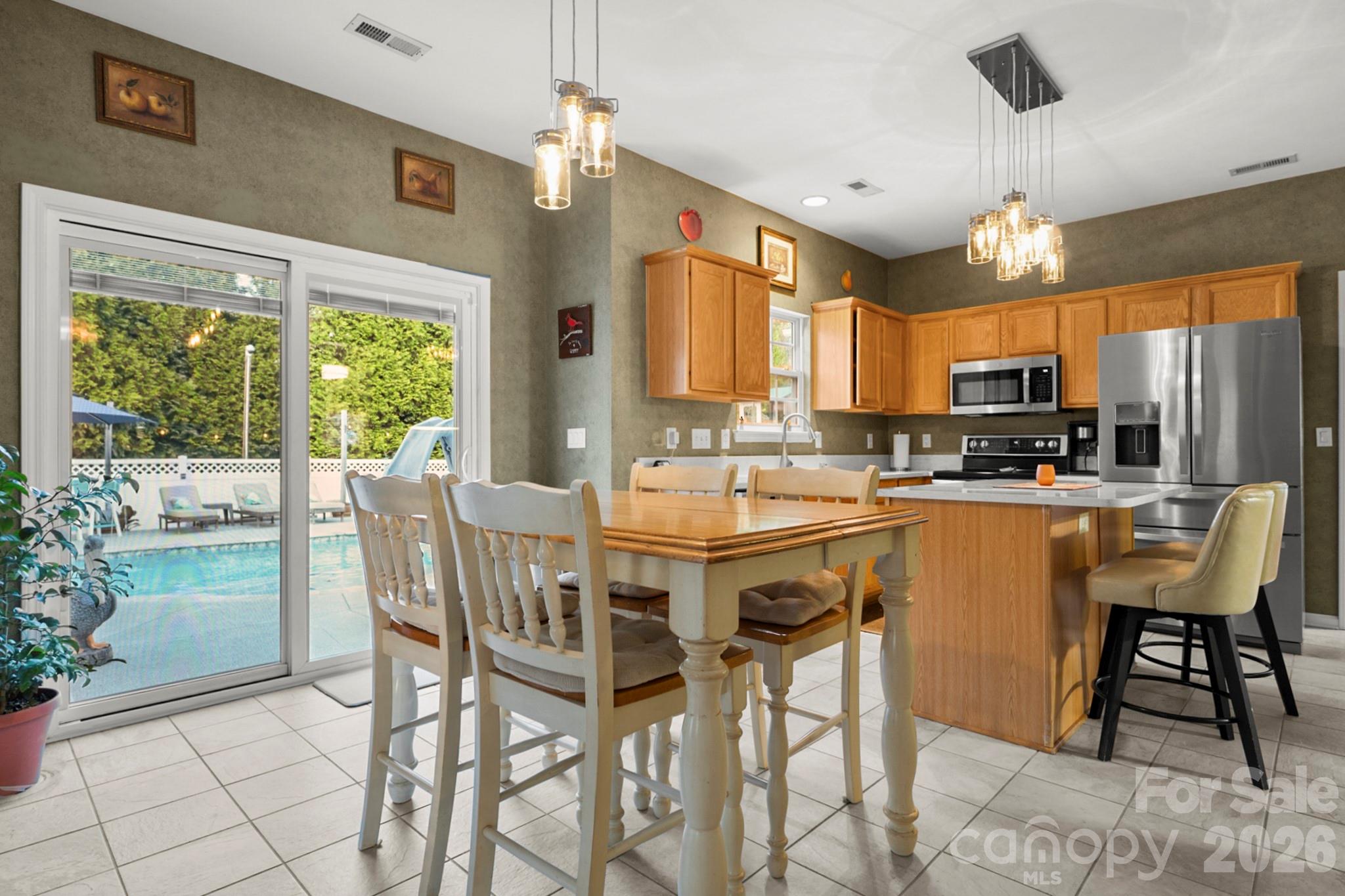Single Family Residence at 4105 Autumn Cove Drive, Clover, photo 9 of 43