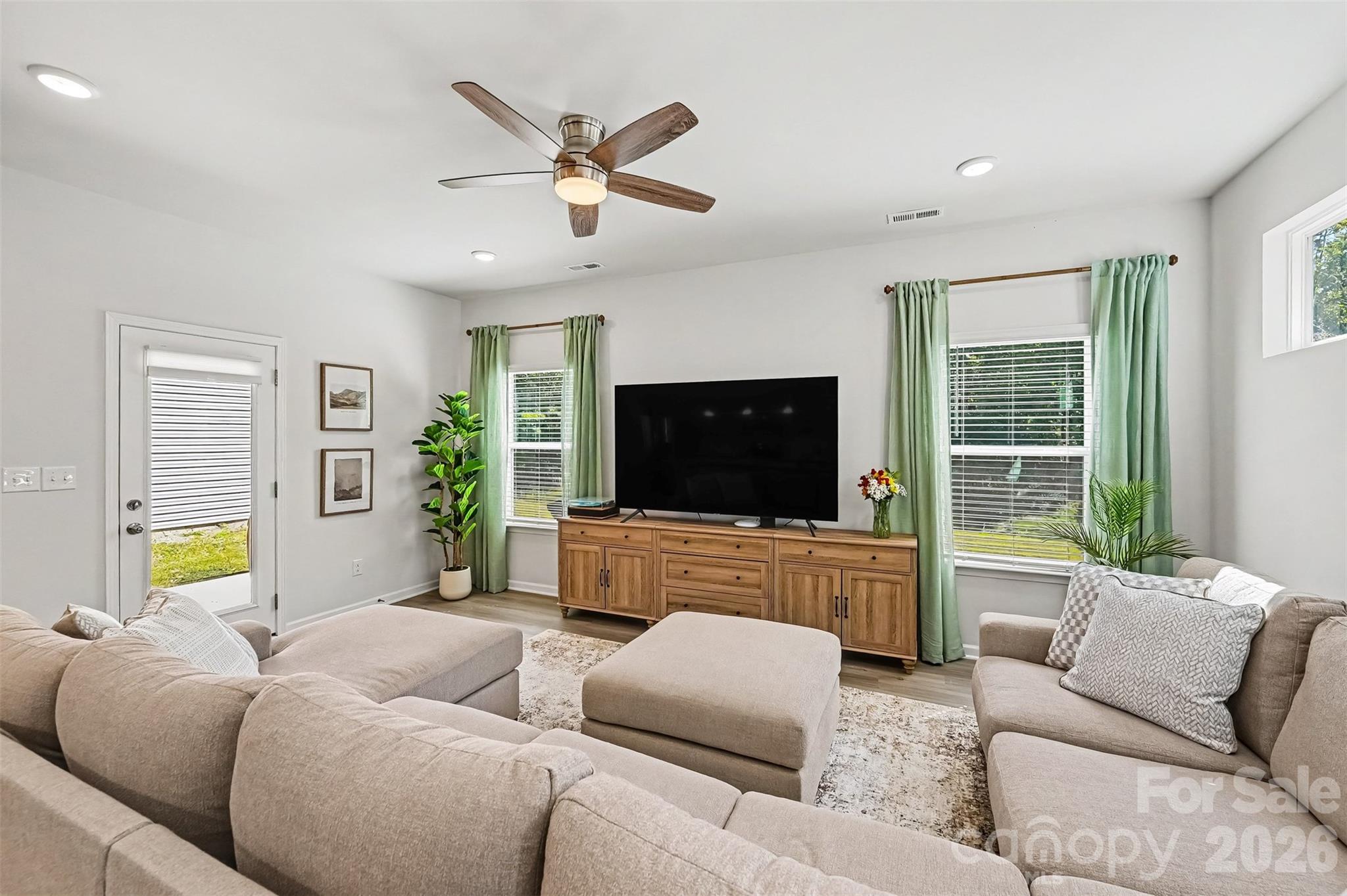 Single Family Residence at 1213 Red River Drive, Salisbury, photo 7 of 35