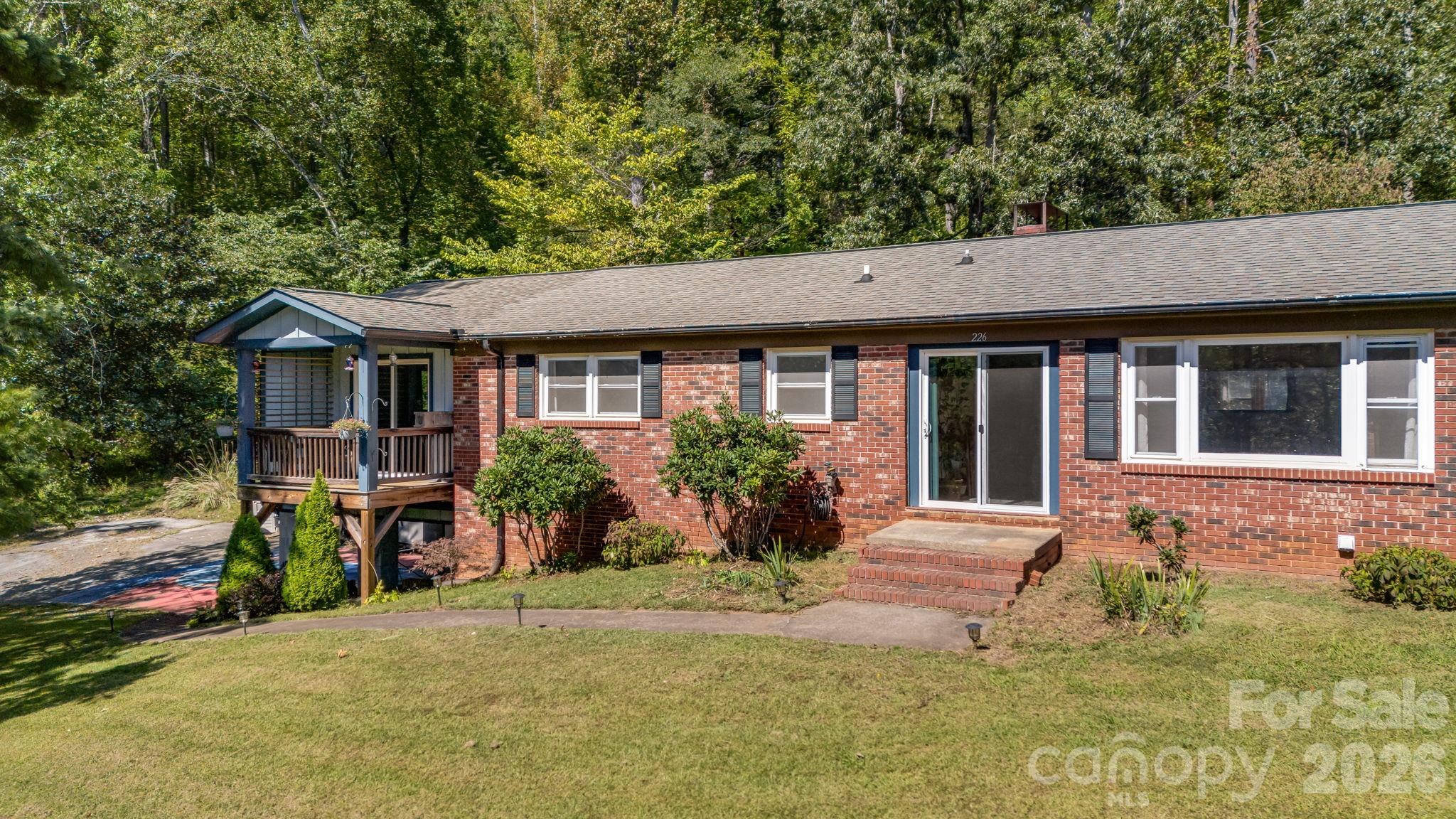 Single Family Residence at 226 Mills Gap Road, Asheville, photo 4 of 42