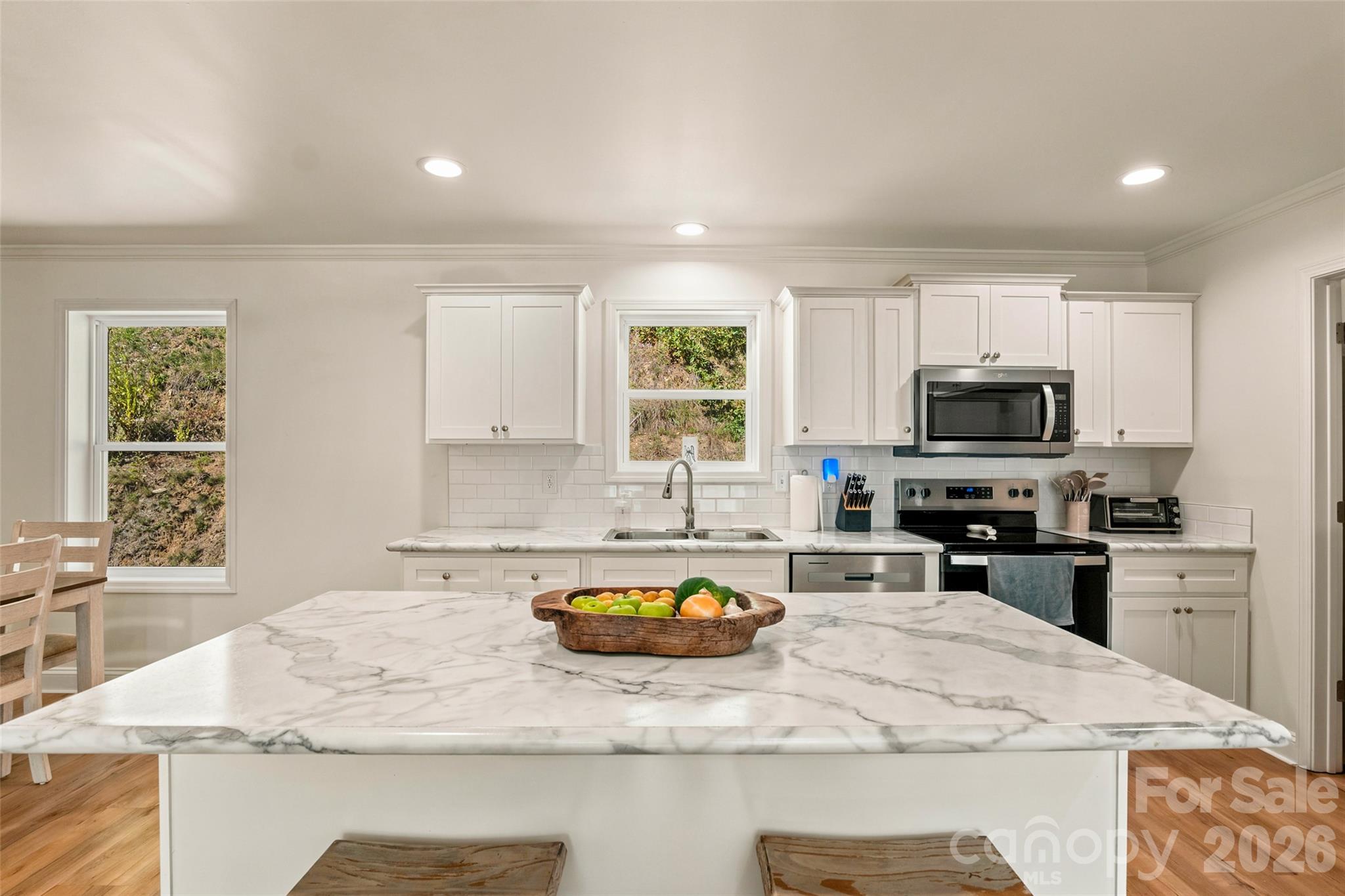 Kitchen with large island - 60 Spring Mountain Drive, Canton