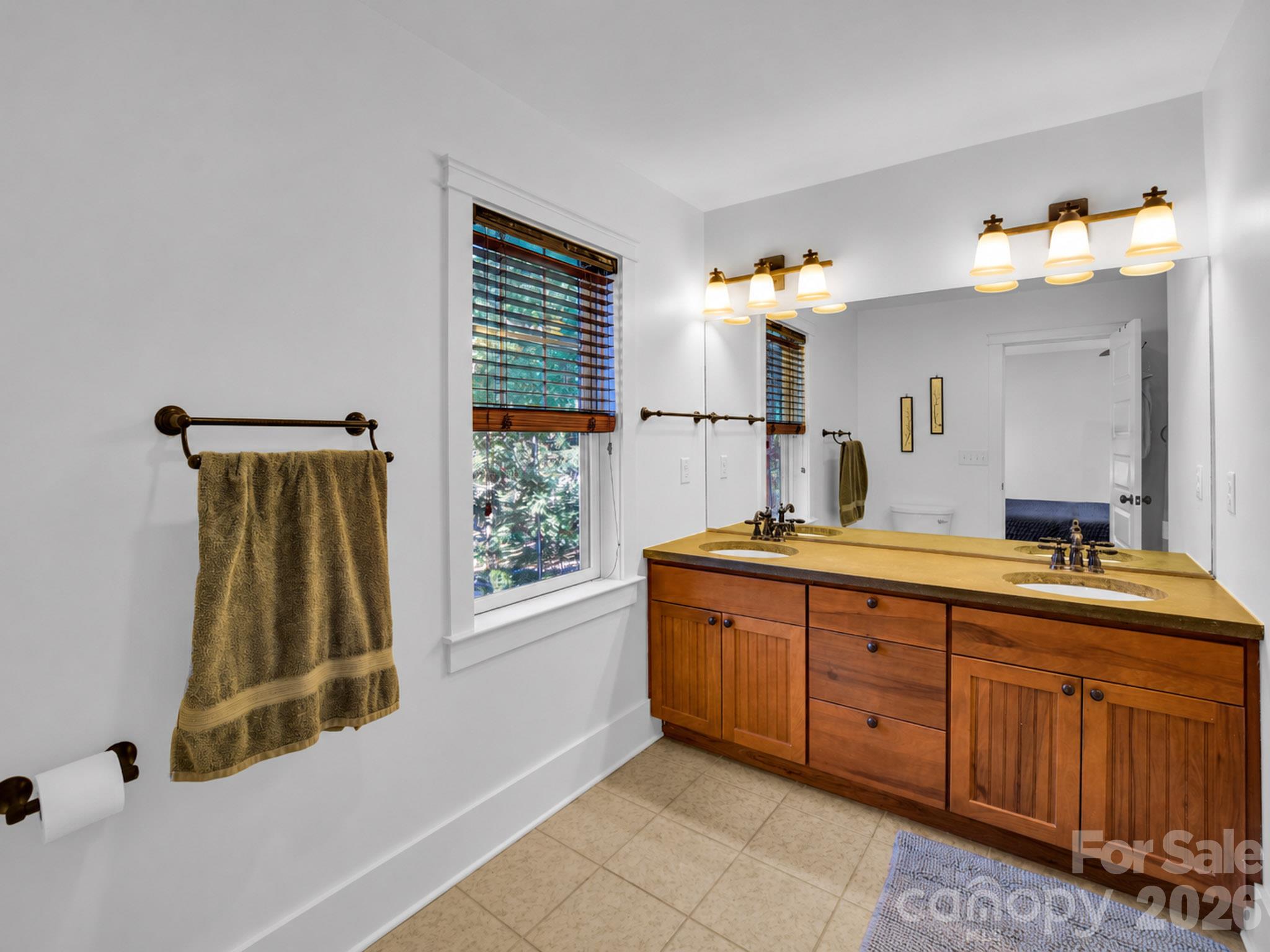 Primary full bath with soaking tub - 92 Rumbough Place, Asheville