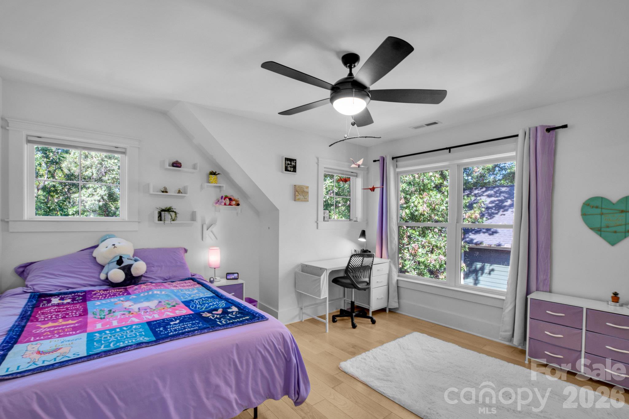 3rd level 4th bedroom with large mirrored closet - 92 Rumbough Place, Asheville