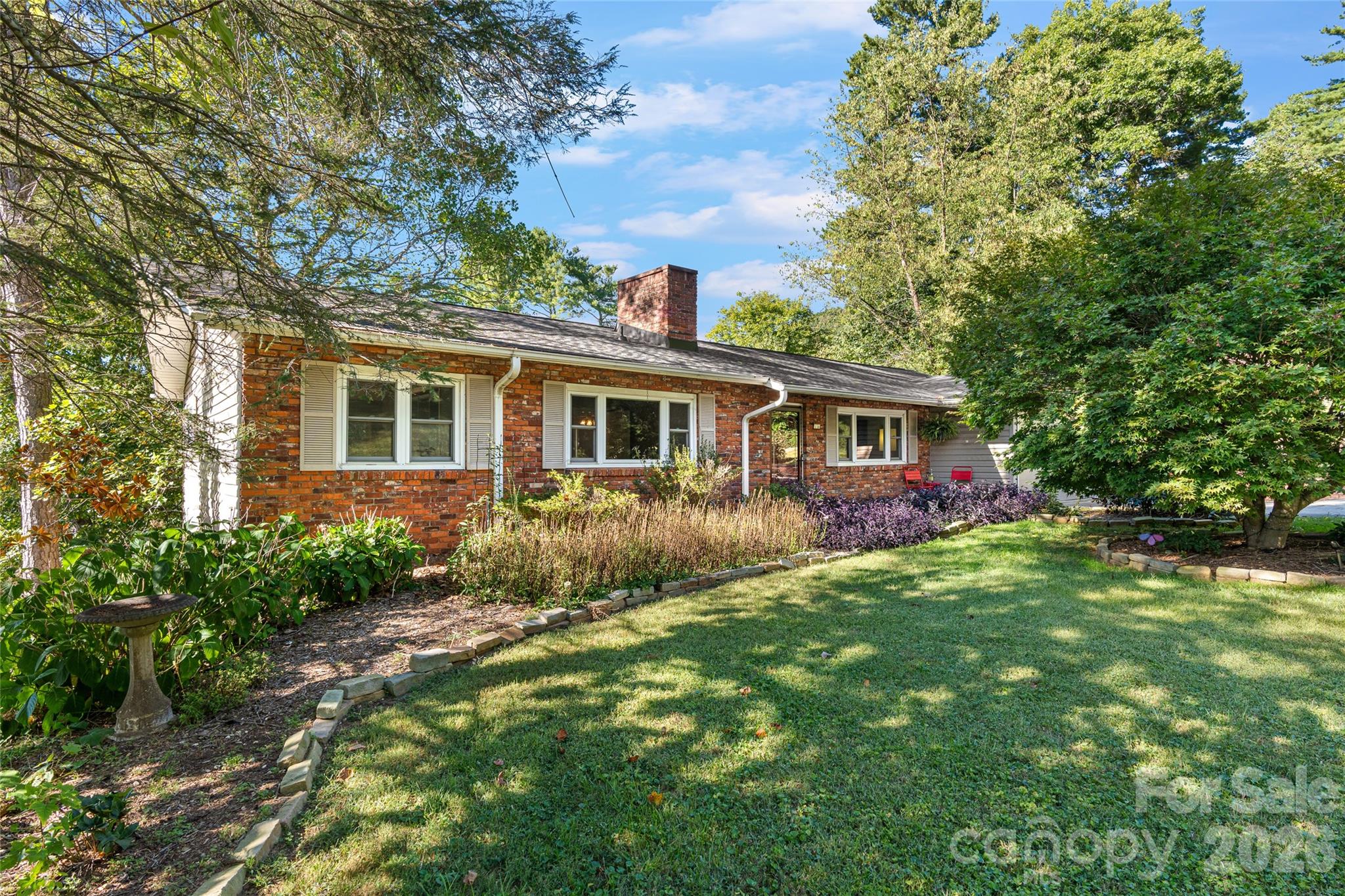 Welcome Home! - 18 Northwood Road, Asheville