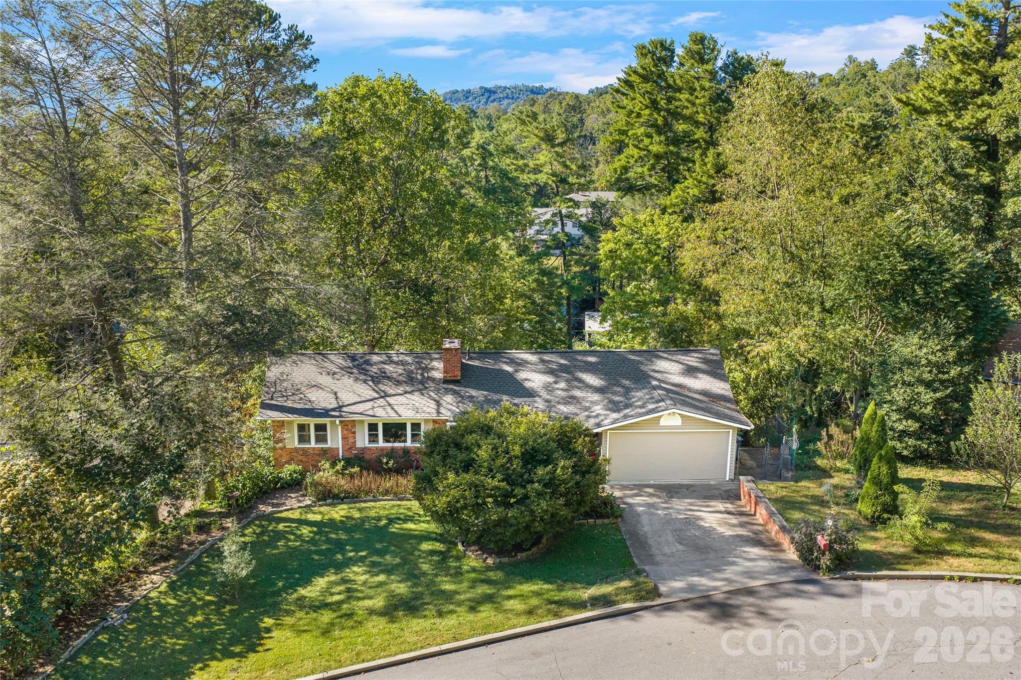 Single Family Residence at 18 Northwood Road, Asheville, photo 21 of 24