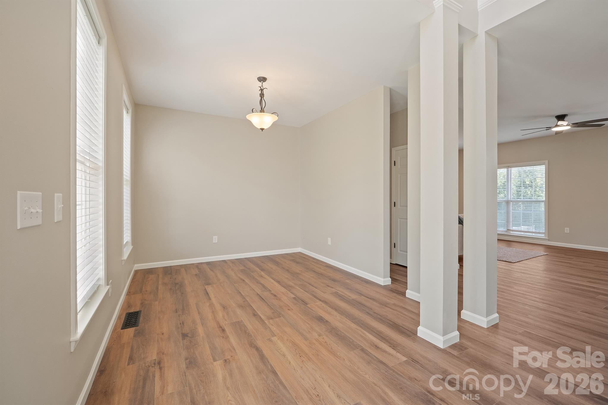 Living space on main - 110 Fox Den Circle, Statesville