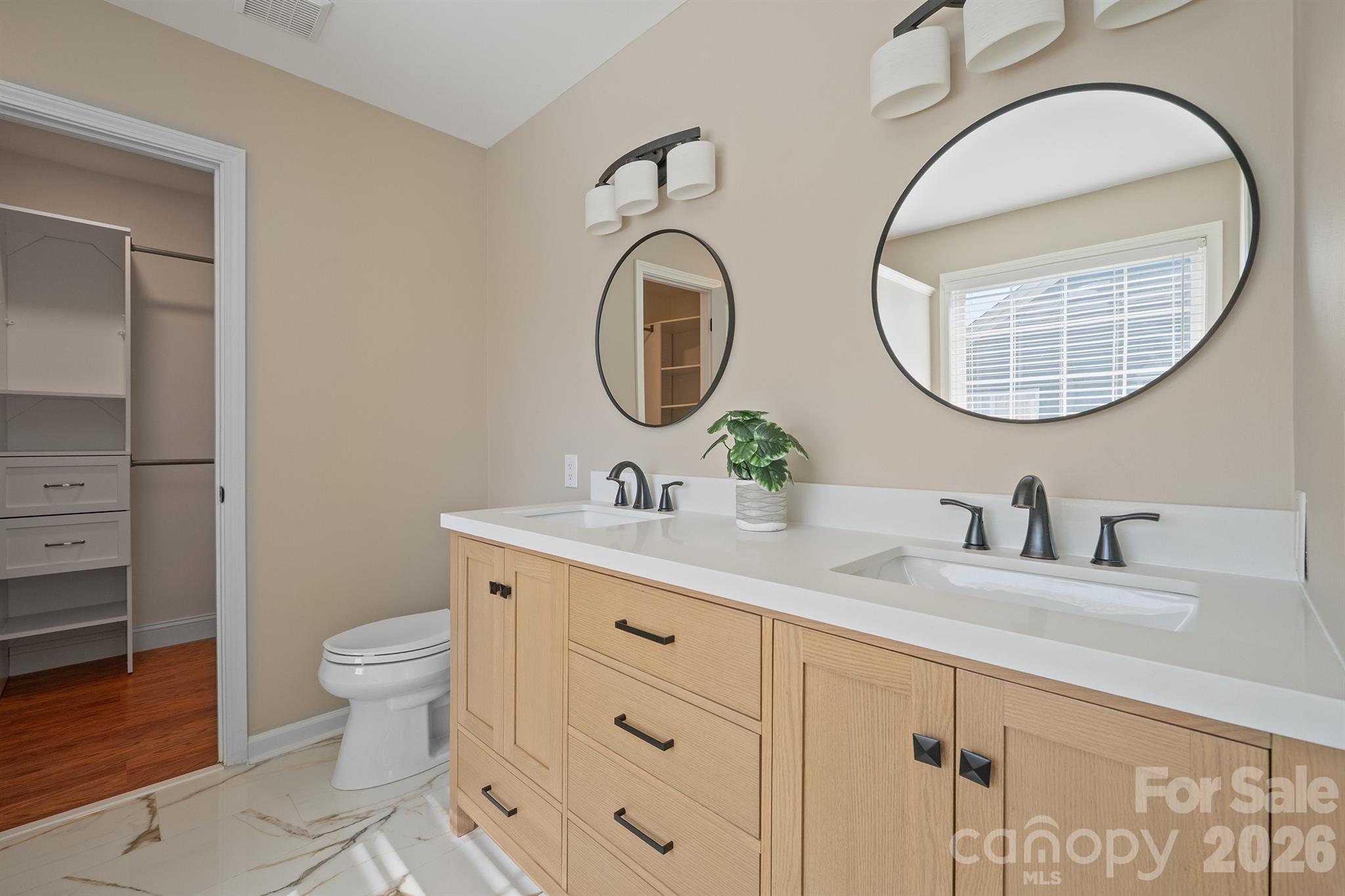Primary bathroom - 110 Fox Den Circle, Statesville