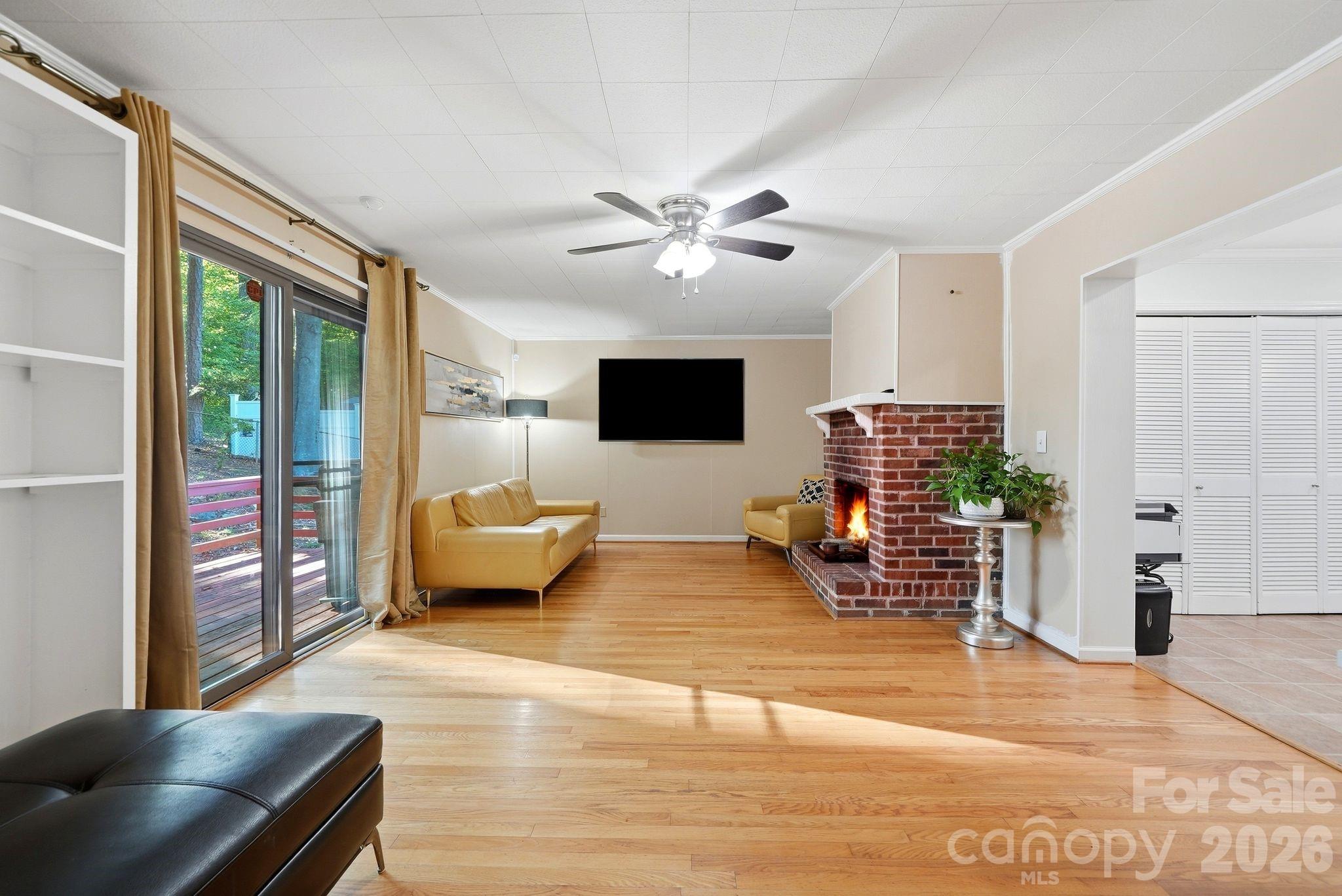 Single Family Residence at 1524 Lanewood Place, Charlotte, photo 13 of 41