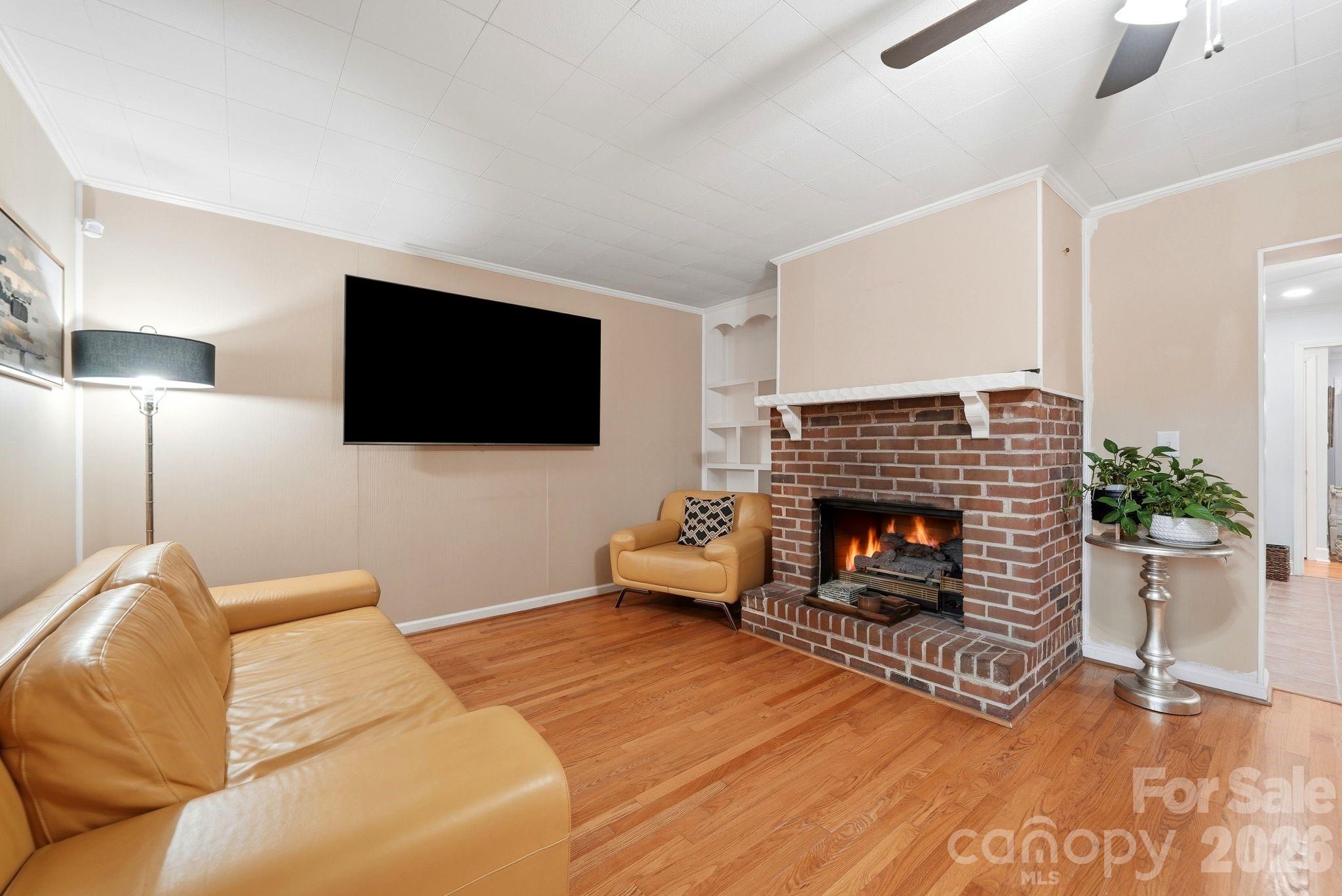 Single Family Residence at 1524 Lanewood Place, Charlotte, photo 15 of 41