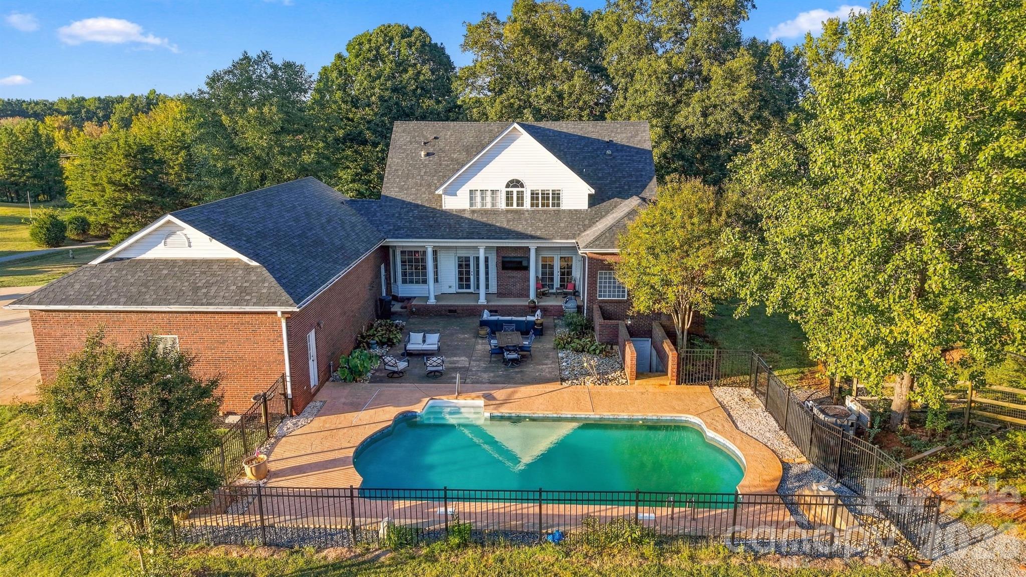 Single Family Residence at 498 Johnson Dairy Road, Mooresville, photo 43 of 48