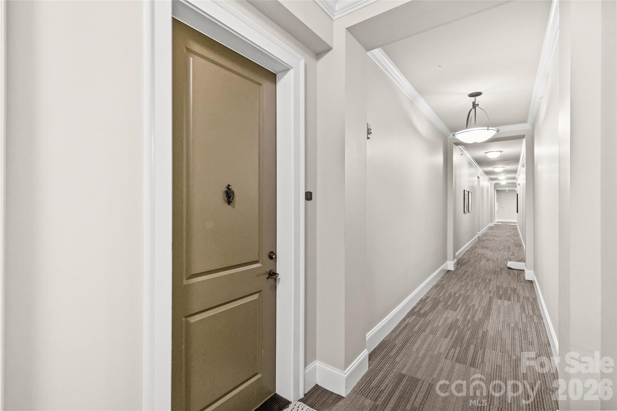 Condominium at 2810 Selwyn Avenue, Charlotte, photo 3 of 48