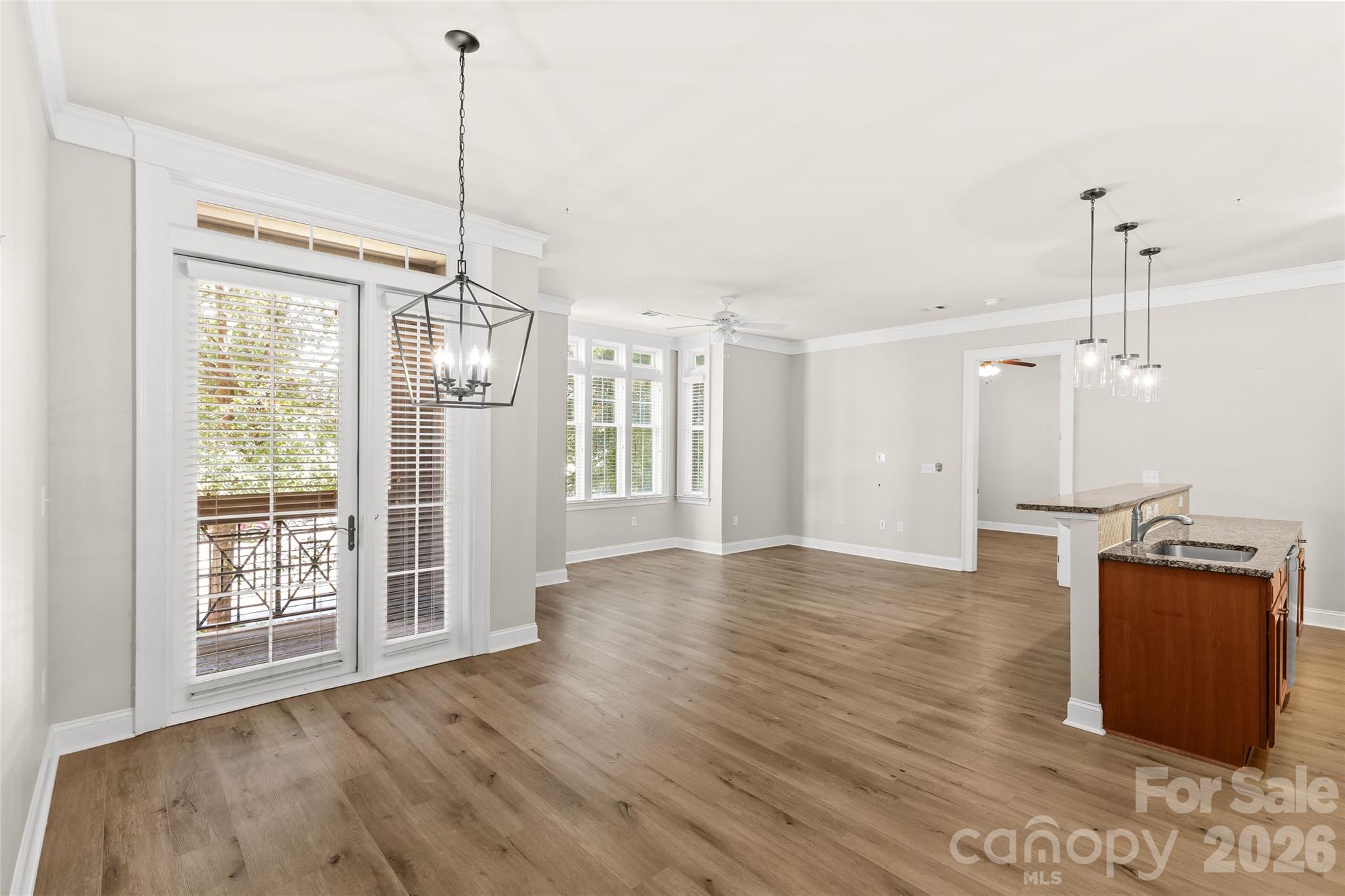 Condominium at 2810 Selwyn Avenue, Charlotte, photo 5 of 48