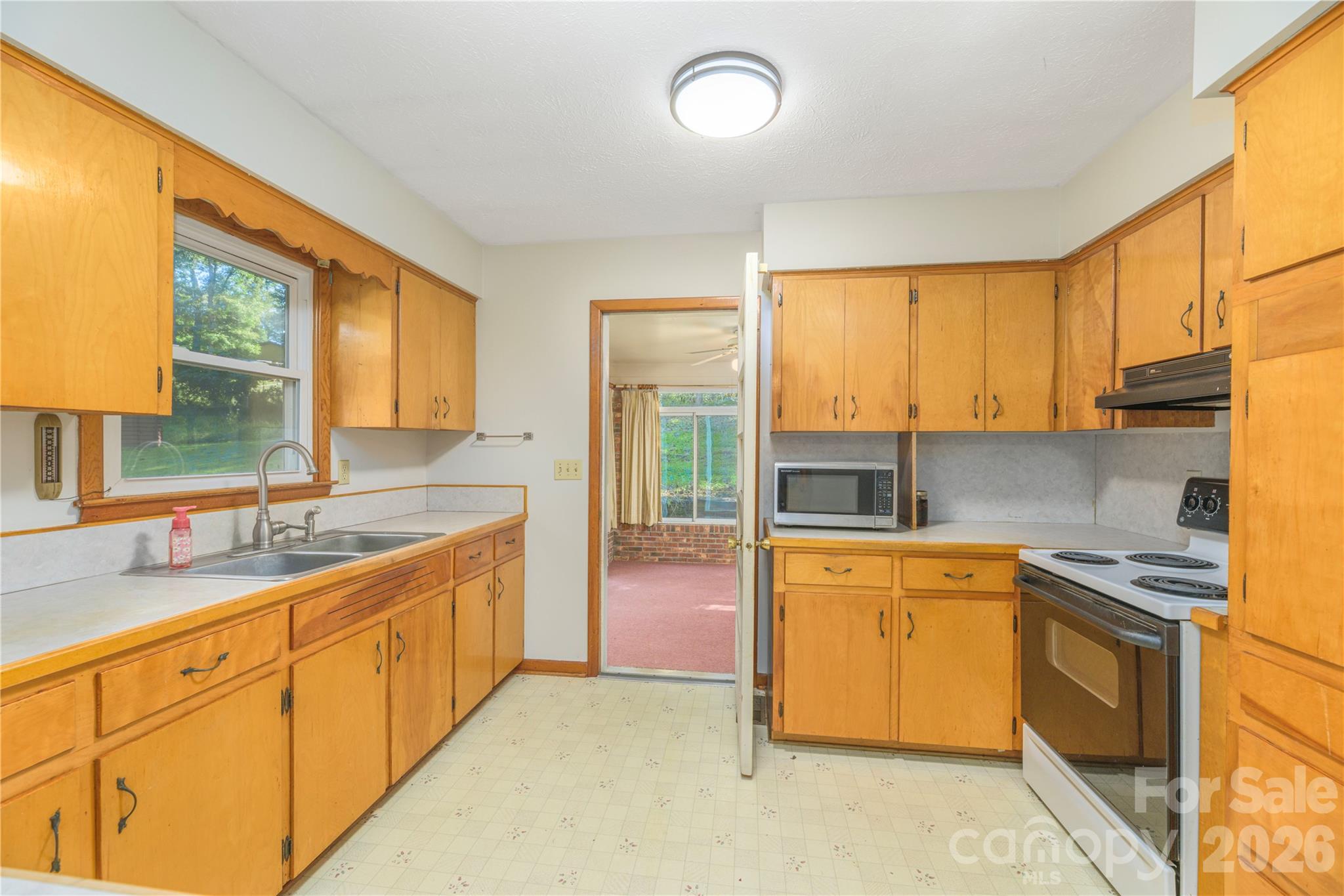 Single Family Residence at 2882 Butler Bridge Road, Mills River, photo 7 of 27