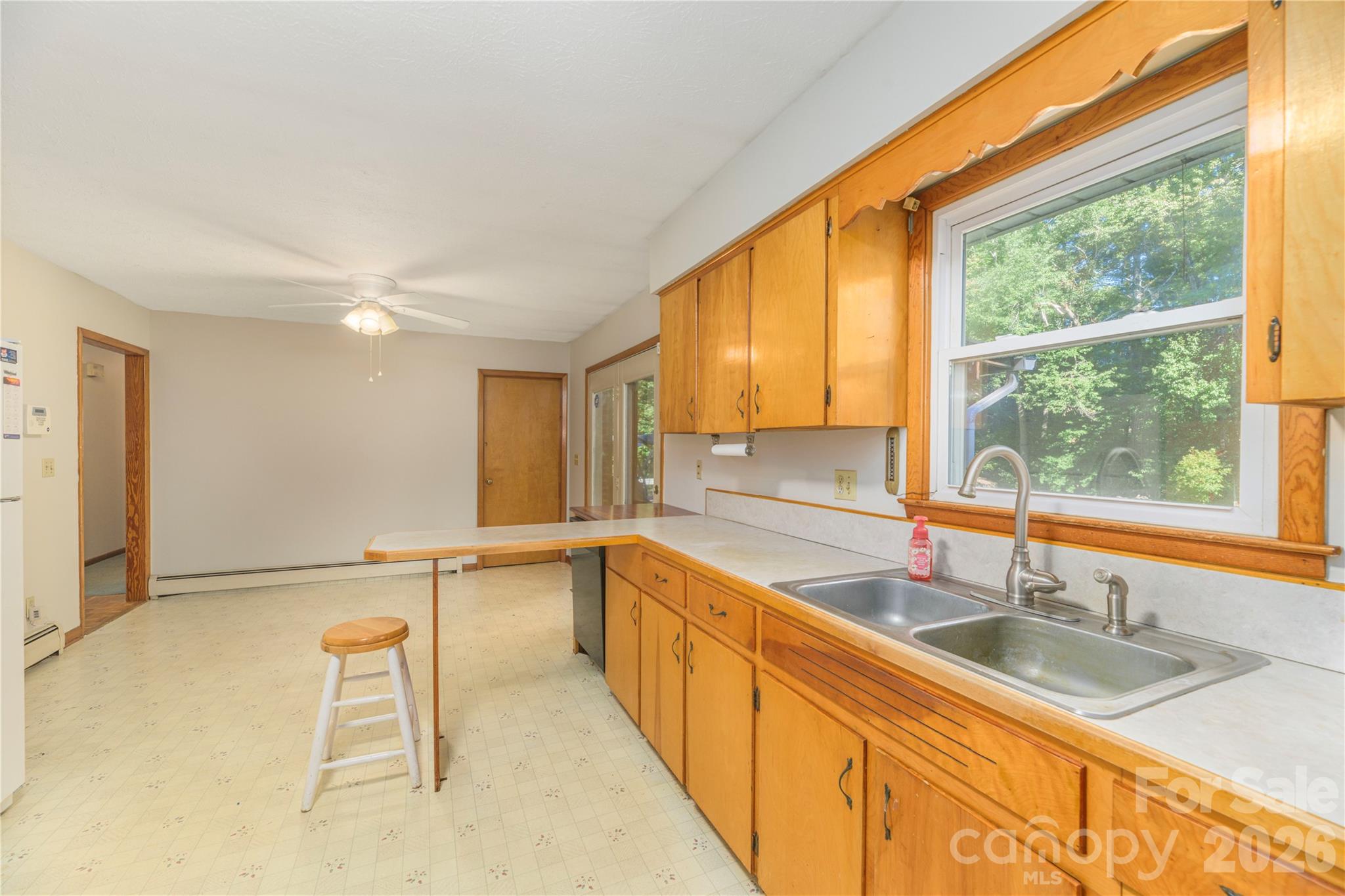 Single Family Residence at 2882 Butler Bridge Road, Mills River, photo 9 of 27