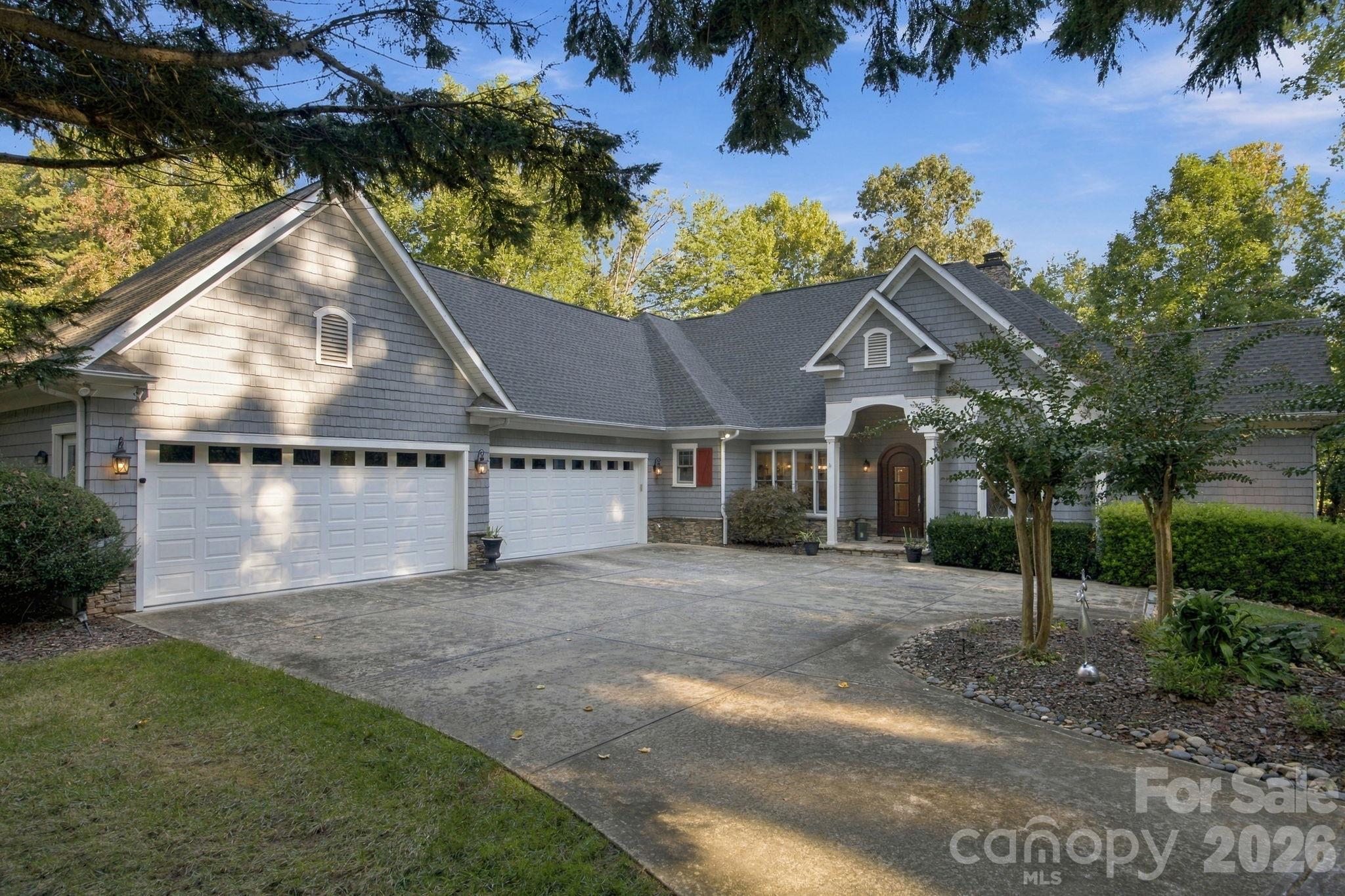 Single Family Residence at 119 Whaling Lane, Mooresville, photo 2 of 48