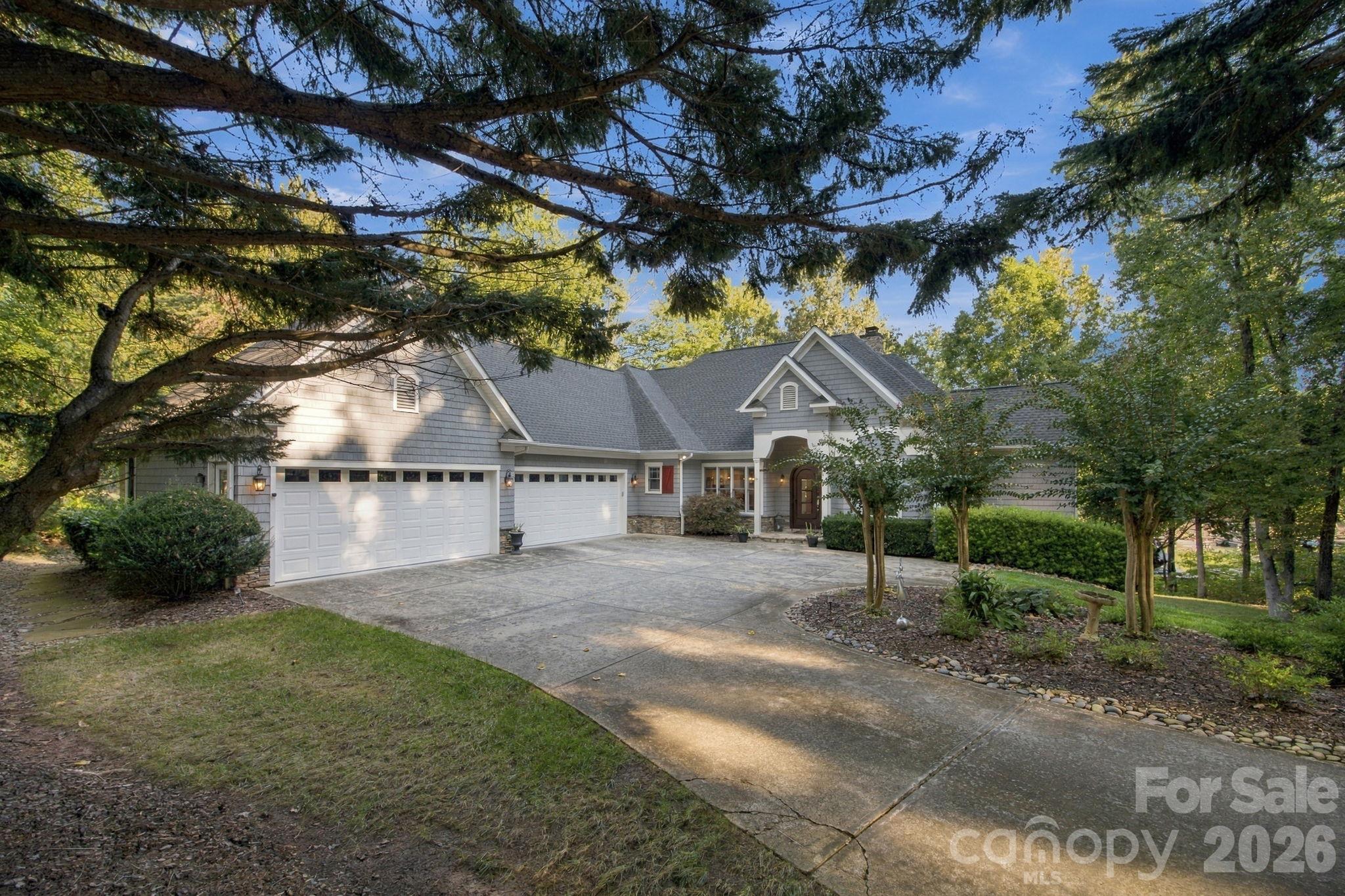 Single Family Residence at 119 Whaling Lane, Mooresville