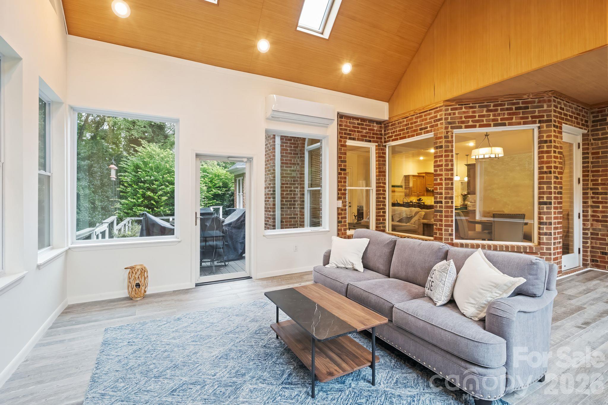 Single Family Residence at 9263 Egret Ridge, Belmont, photo 11 of 45