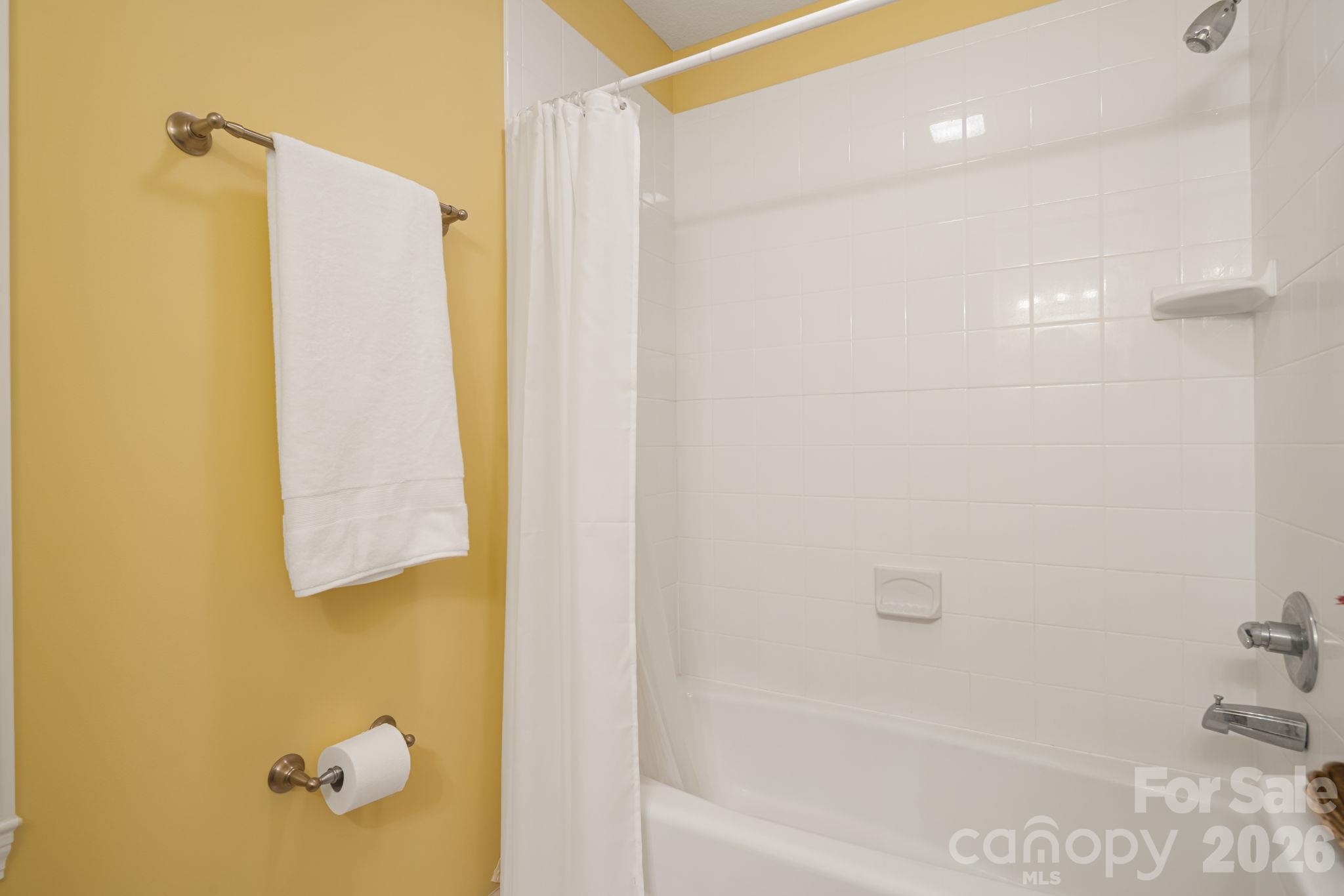 Single Family Residence at 95 Ashworth Drive, Fairview, photo 25 of 46