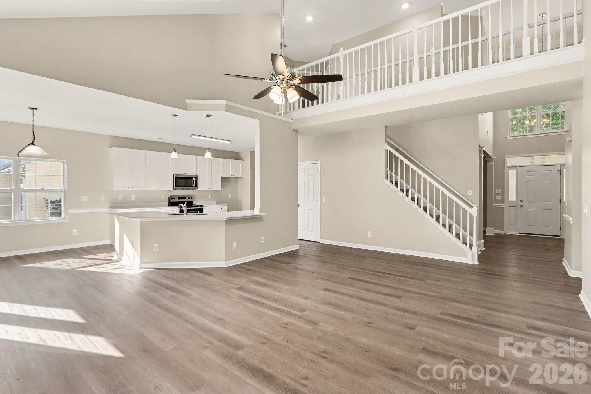 Single Family Residence at 6820 Sweetfield Drive, Huntersville, photo 4 of 17