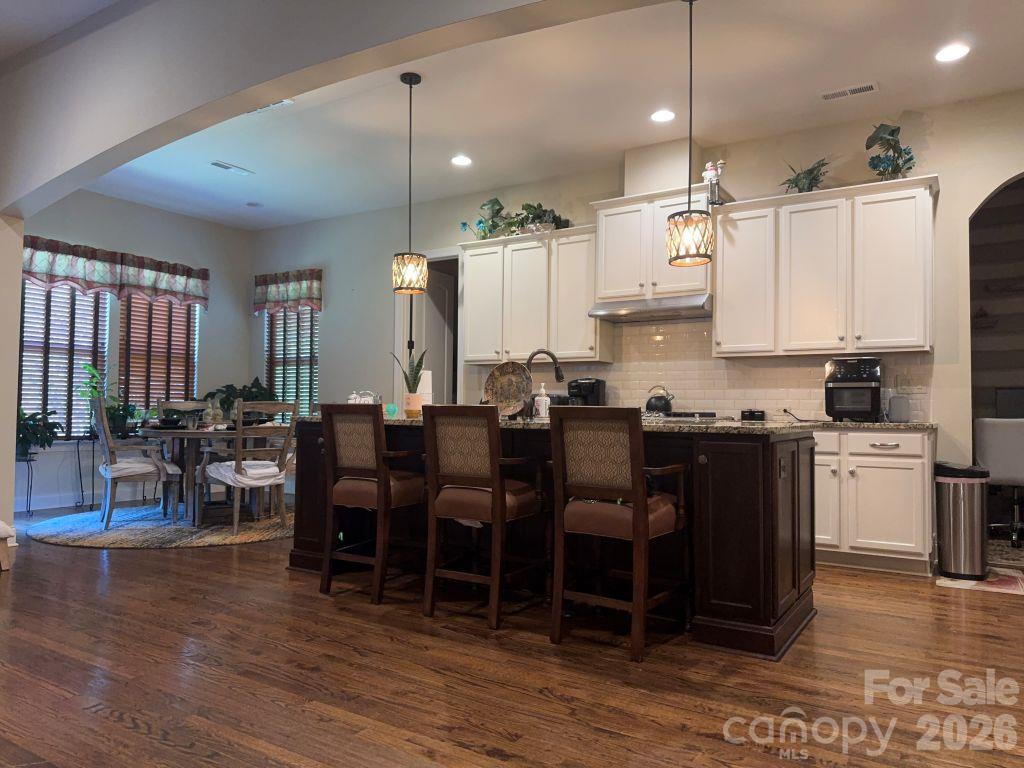 Kitchen Breakfast Room with Large Island - 2001 Hampshire Court, Indian Trail