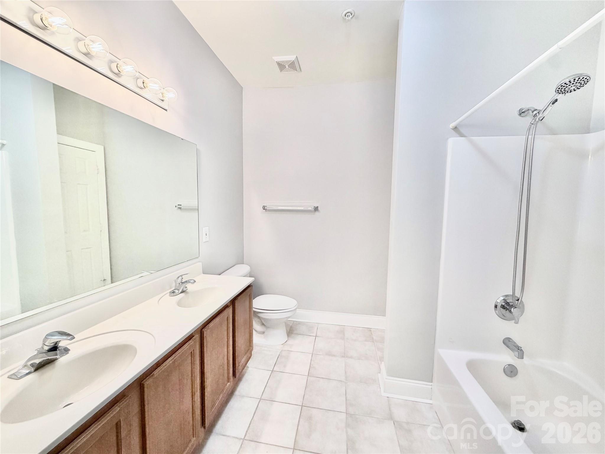 Condominium at 21230 Hickory Street, Cornelius, photo 14 of 22