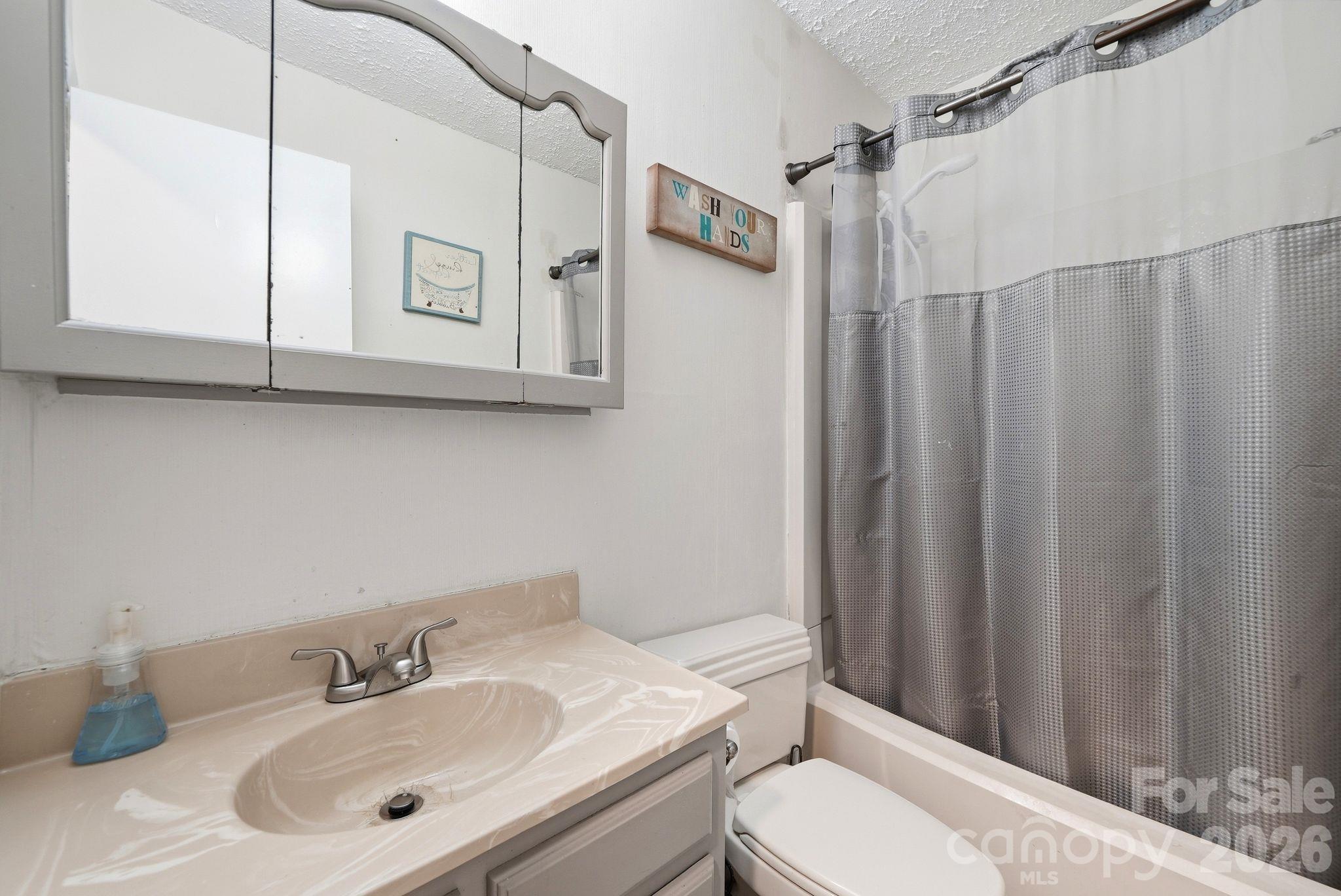 Full Bathroom Located In Hallway - 1524 Lanewood Place, Charlotte
