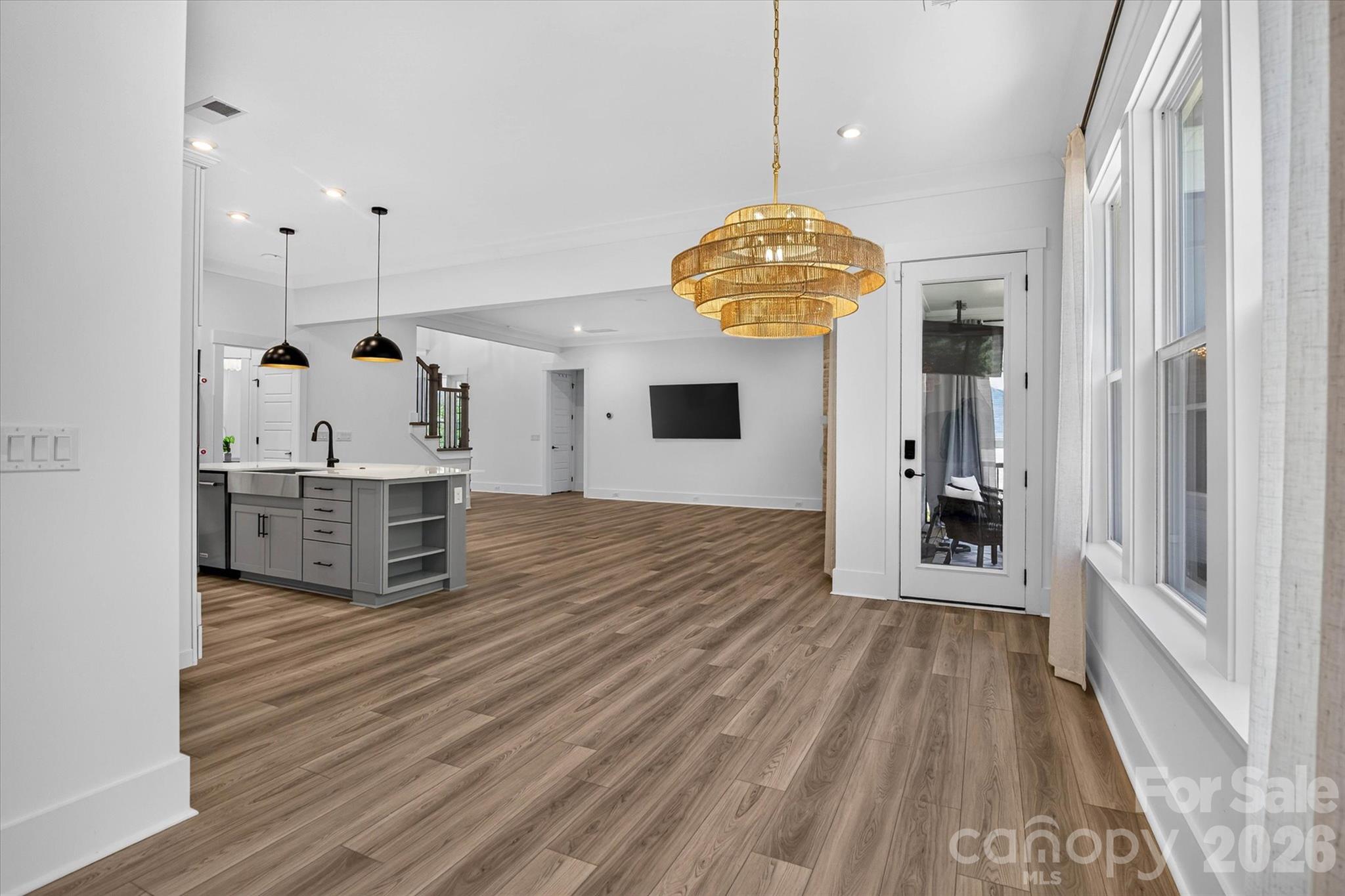 ...your daily routine becomes your favorite part of the day. - 1216 Glade Arch Lane, Huntersville