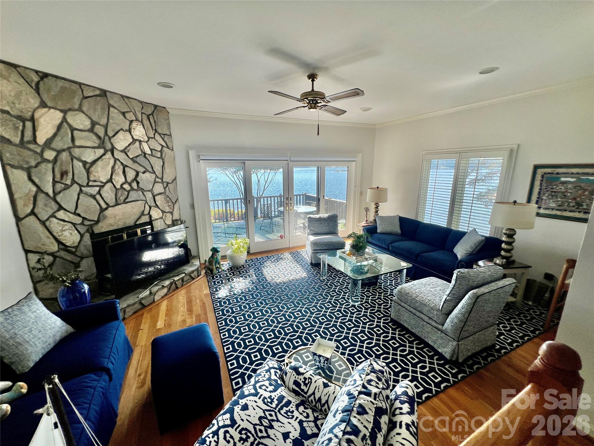 Townhouse at 4585 Ina Lane, Sherrills Ford, photo 5 of 34