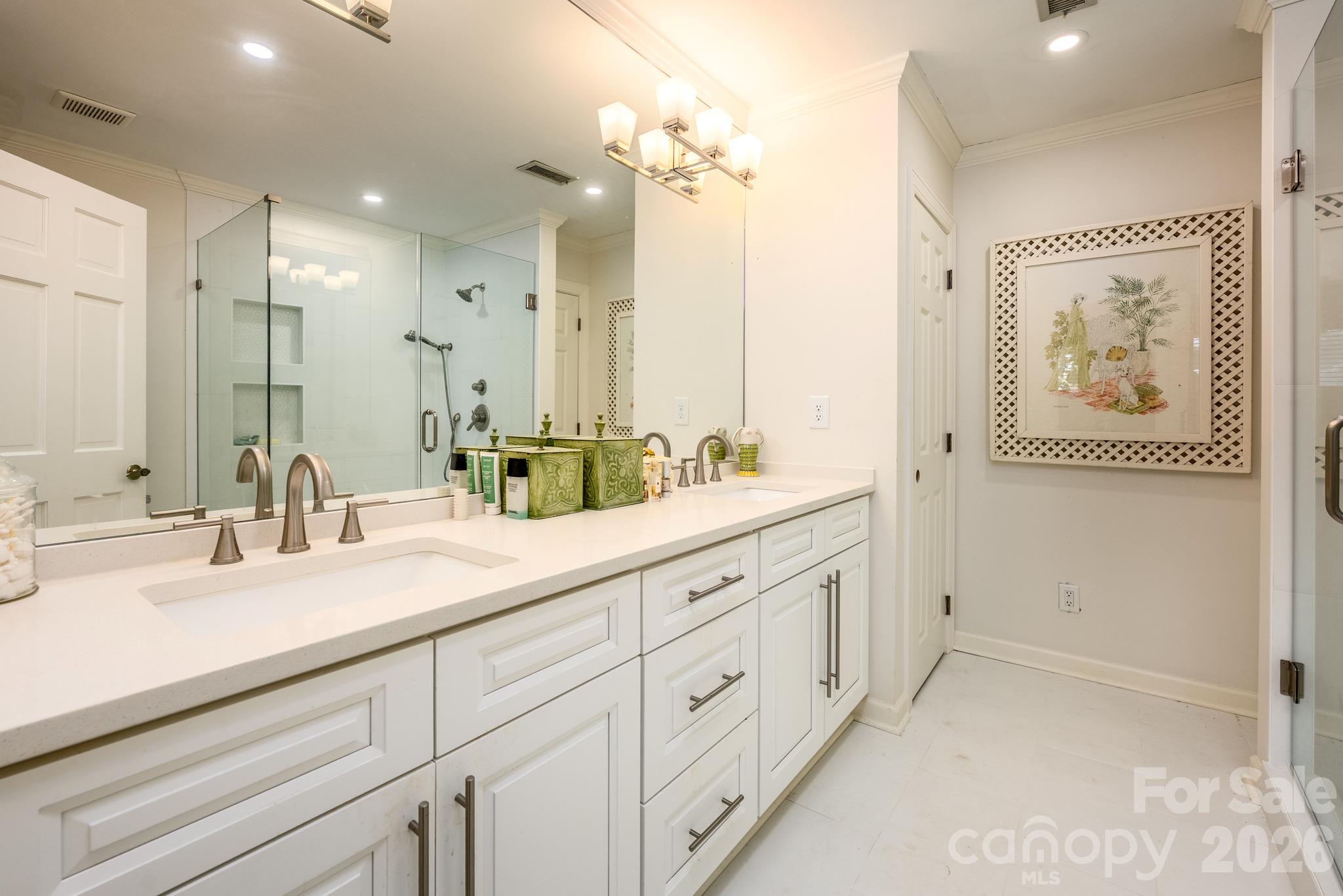 Townhouse at 4585 Ina Lane, Sherrills Ford, photo 28 of 34