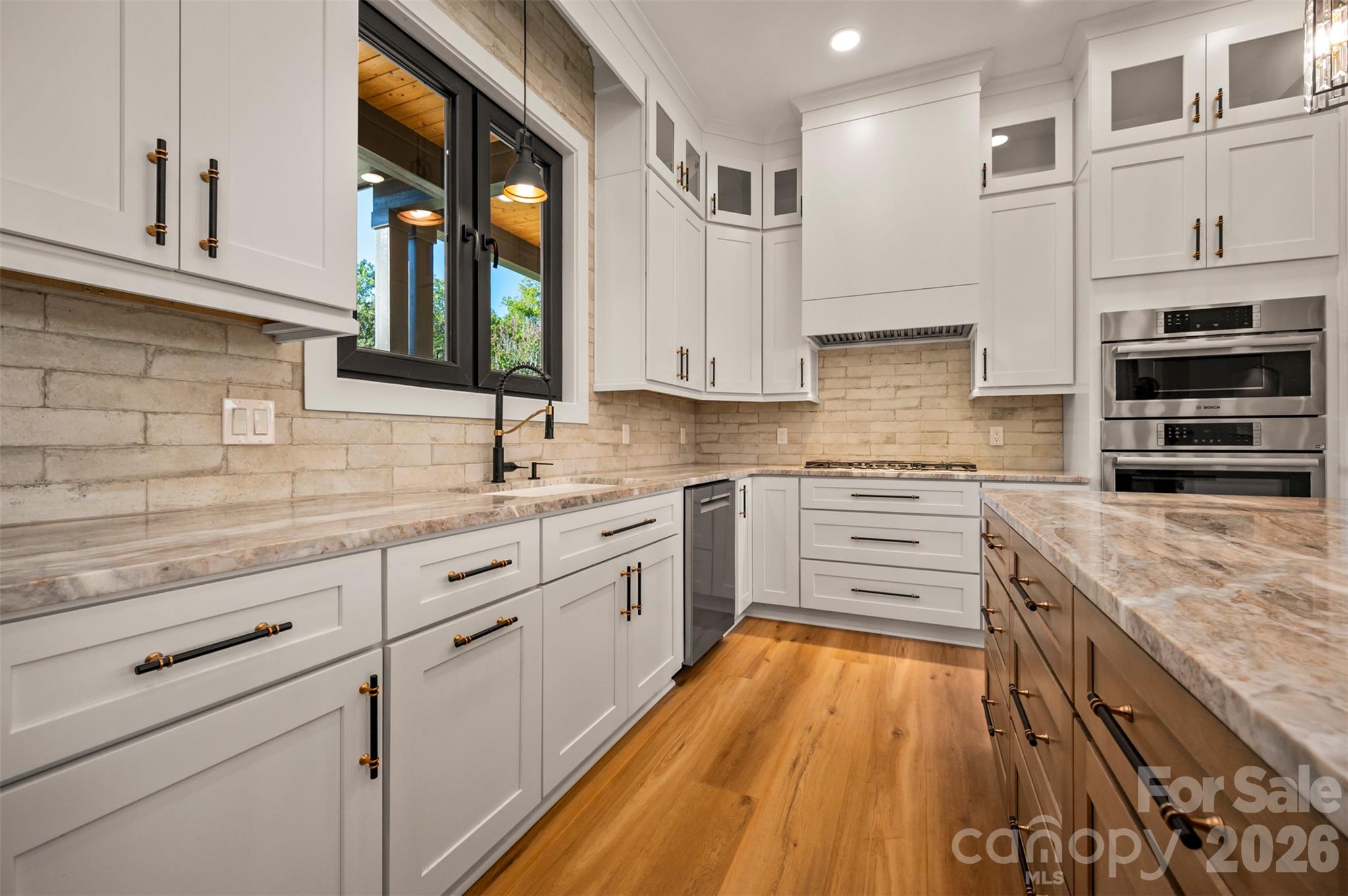 Single Family Residence at 438 Mapleton Lane, Columbus, photo 25 of 69