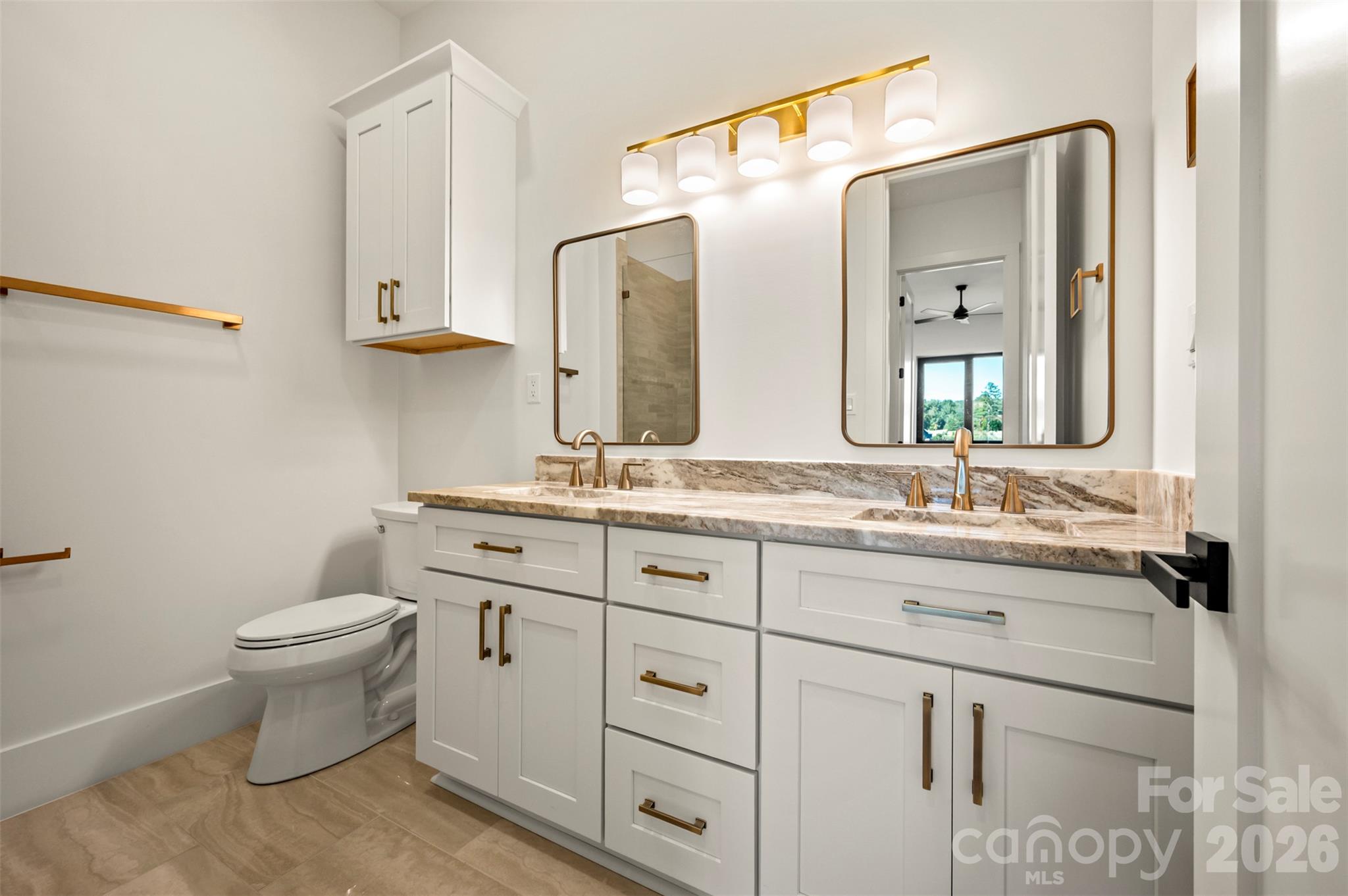 Single Family Residence at 438 Mapleton Lane, Columbus, photo 60 of 69