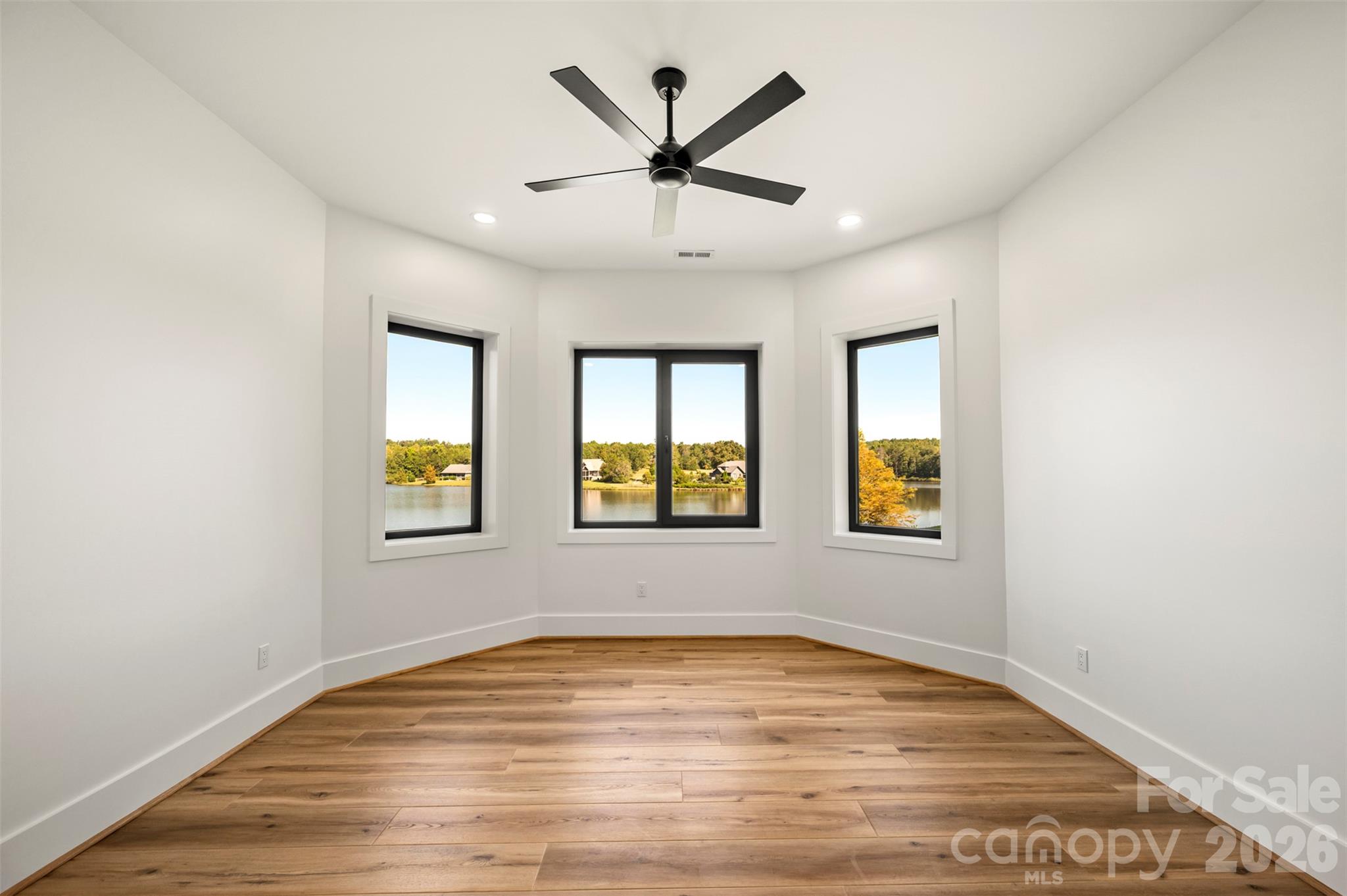Single Family Residence at 438 Mapleton Lane, Columbus, photo 58 of 69