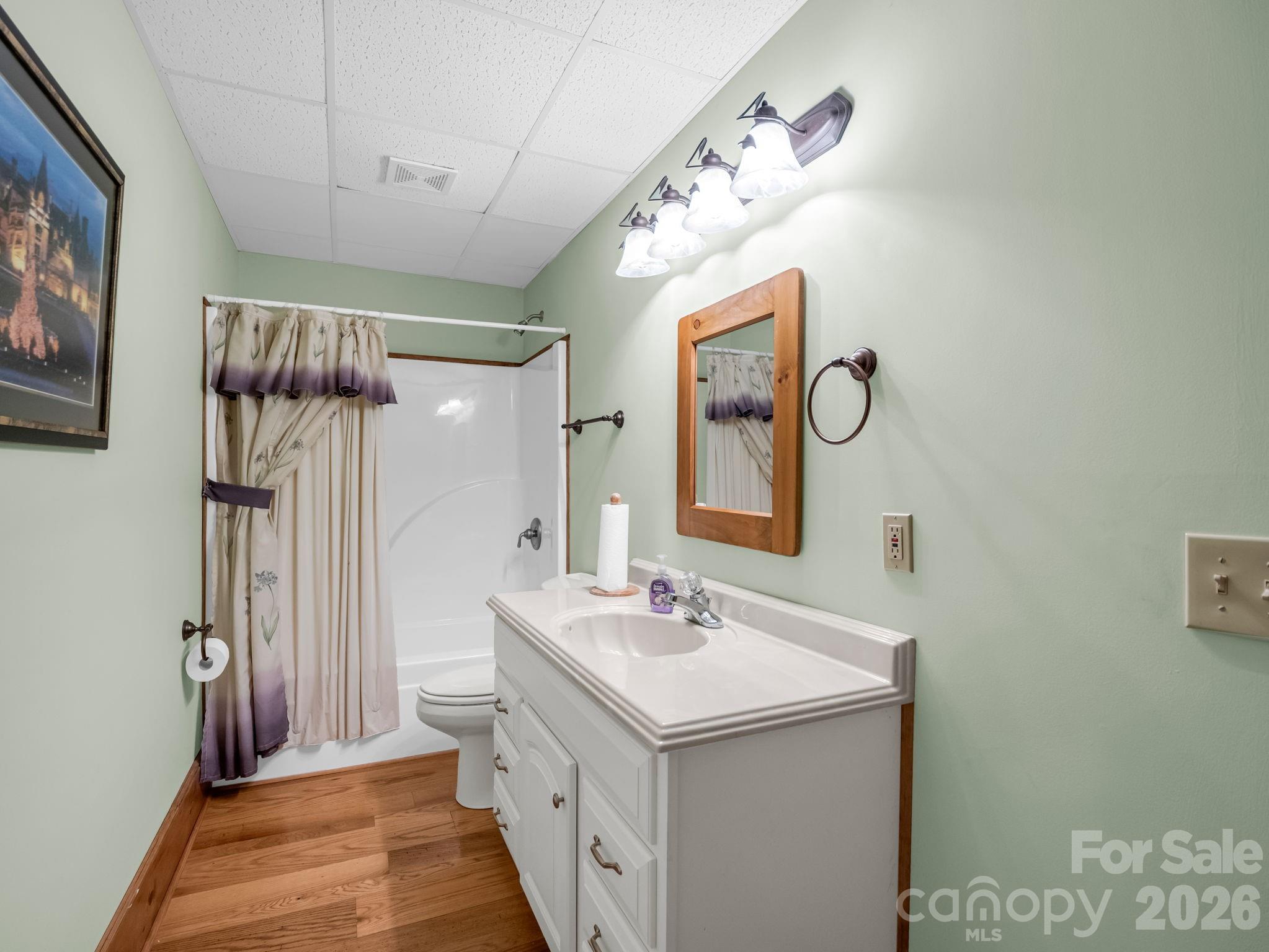 Full bath off bedroom lower level - 5409 Mineral Springs Mountain Avenue, Valdese