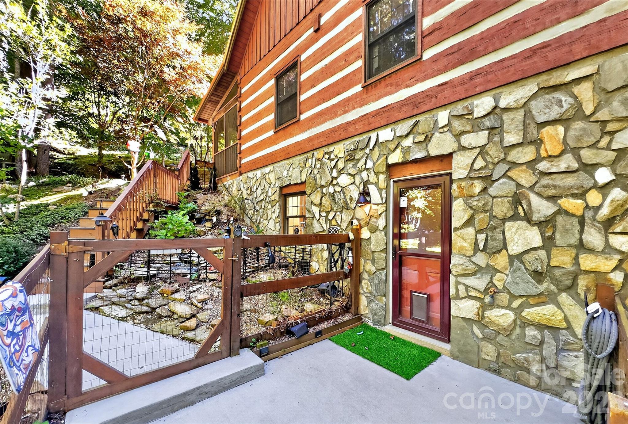 Single Family Residence at 602 Quail Cove Road, Clyde, photo 40 of 48