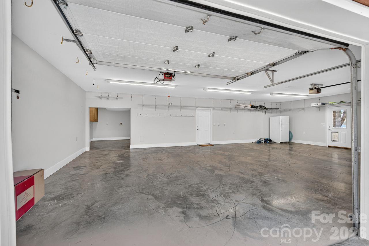 3 car garage - 148 Forest Lake Court, Mount Gilead