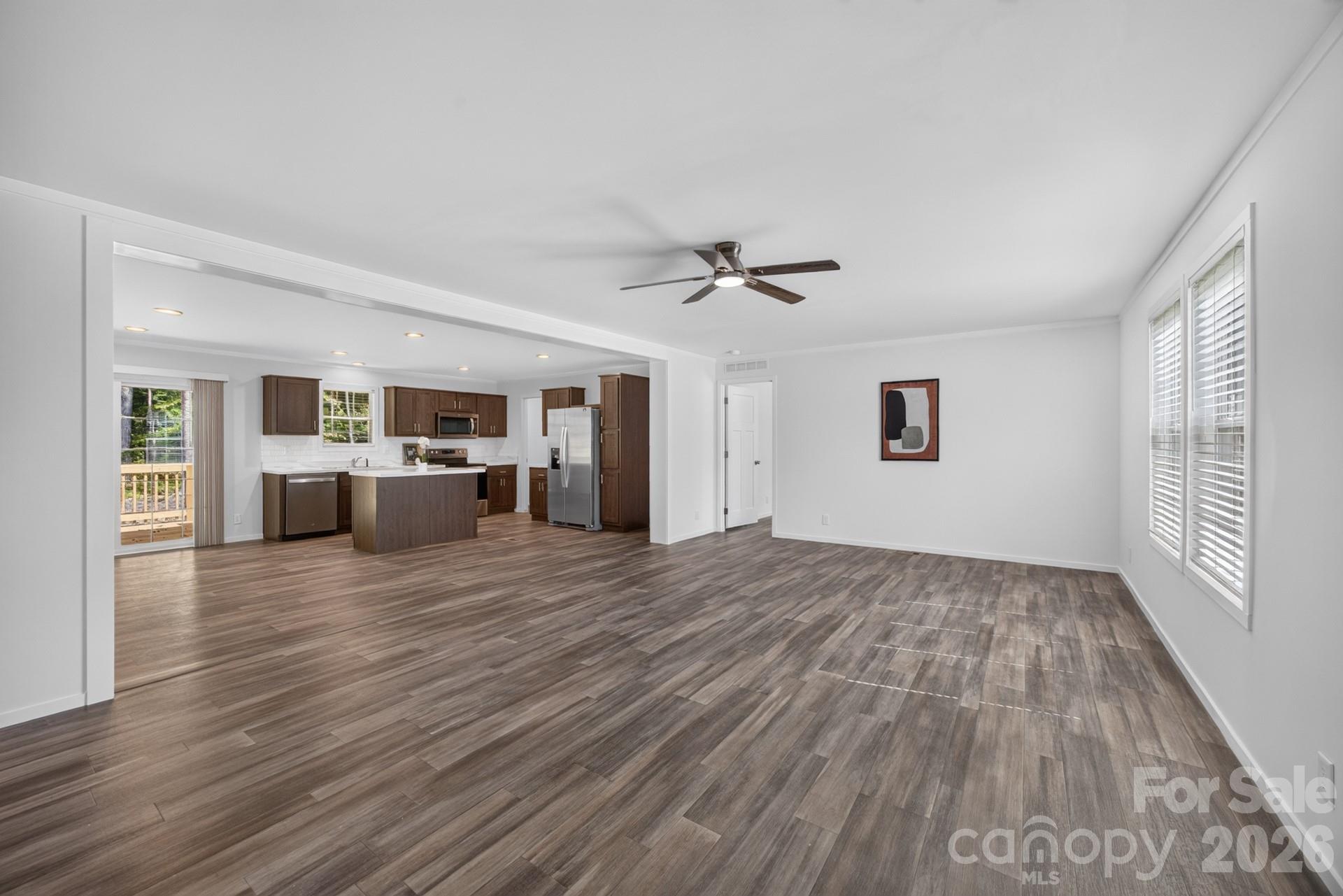 Single Family Residence at 202 Christophers Court, Lexington, photo 8 of 42