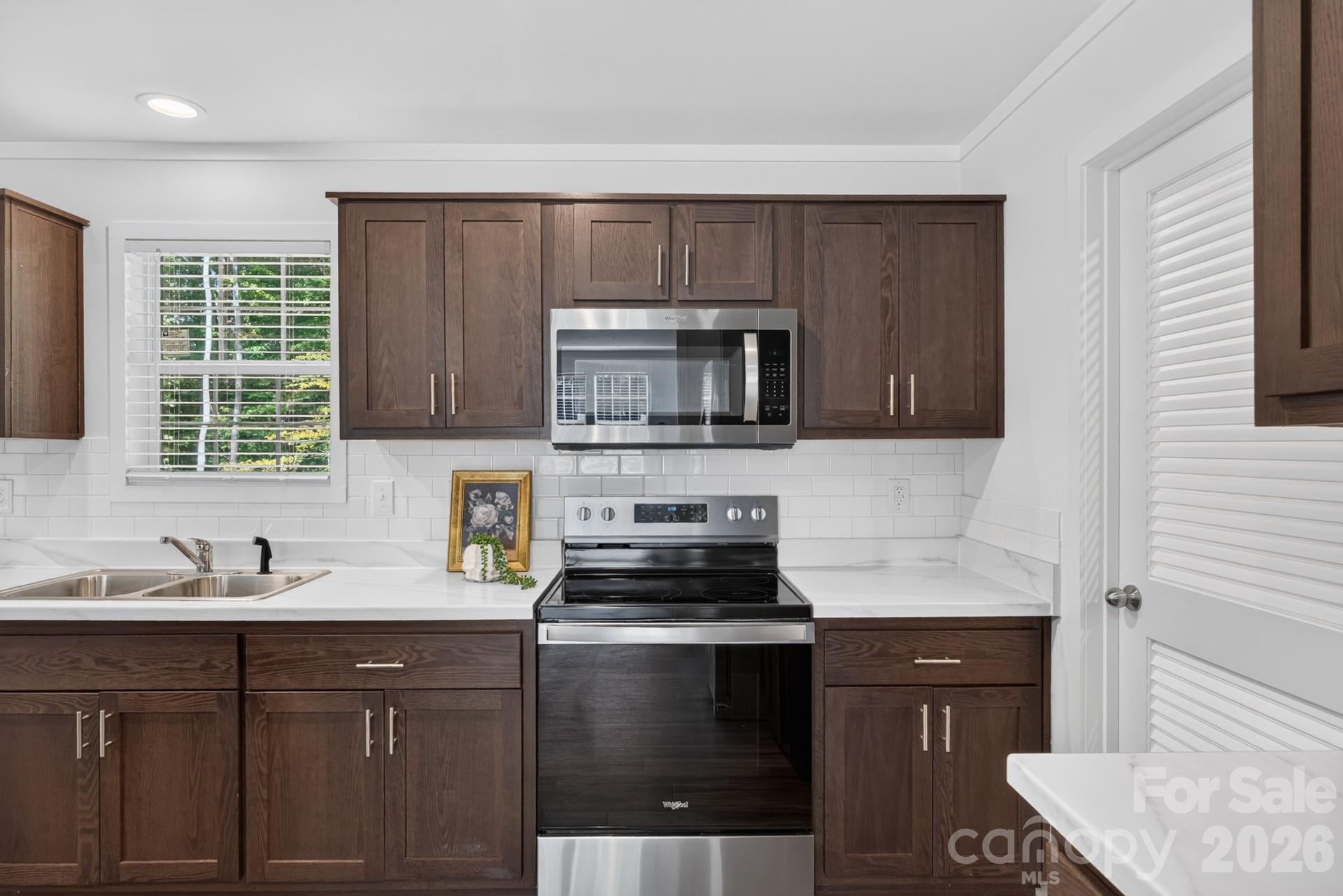 Single Family Residence at 202 Christophers Court, Lexington, photo 17 of 42