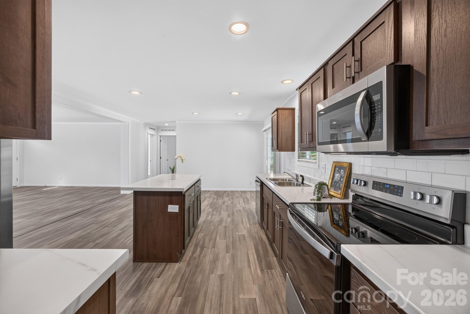 Single Family Residence at 202 Christophers Court, Lexington, photo 18 of 42