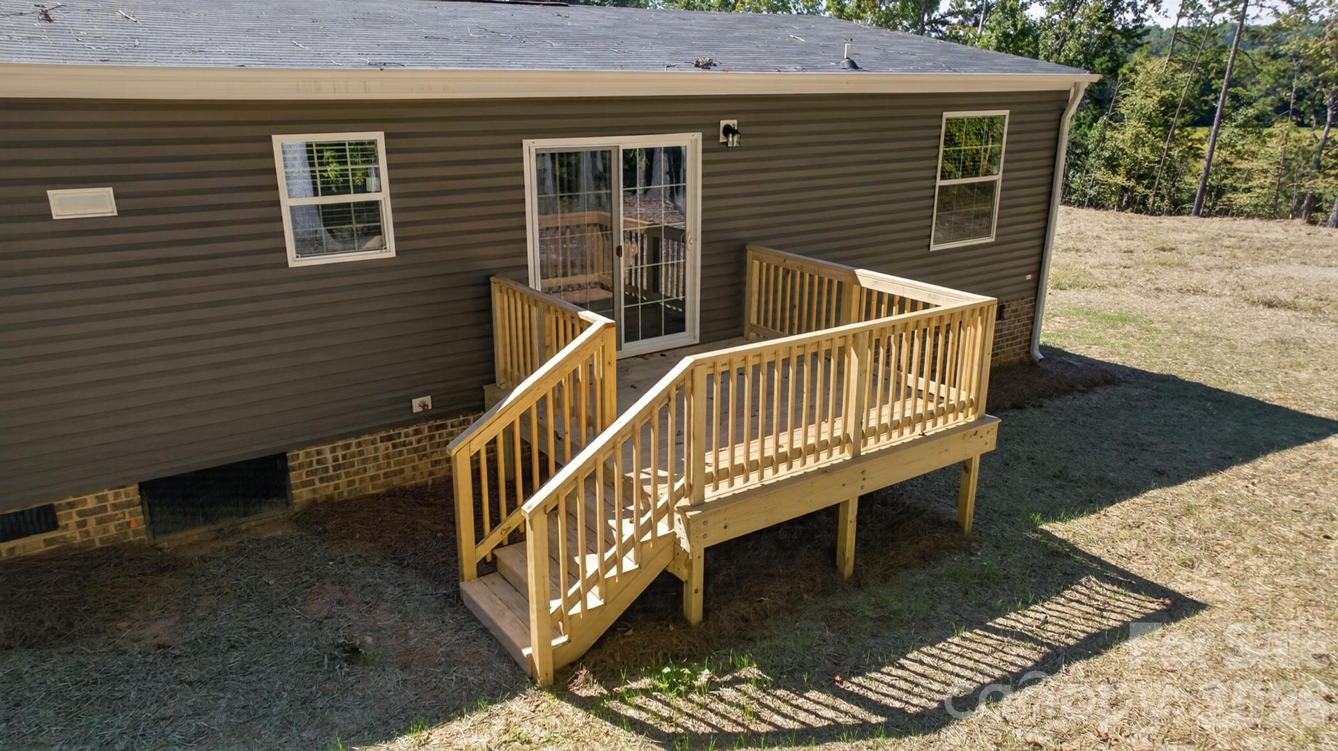 Single Family Residence at 202 Christophers Court, Lexington, photo 38 of 42