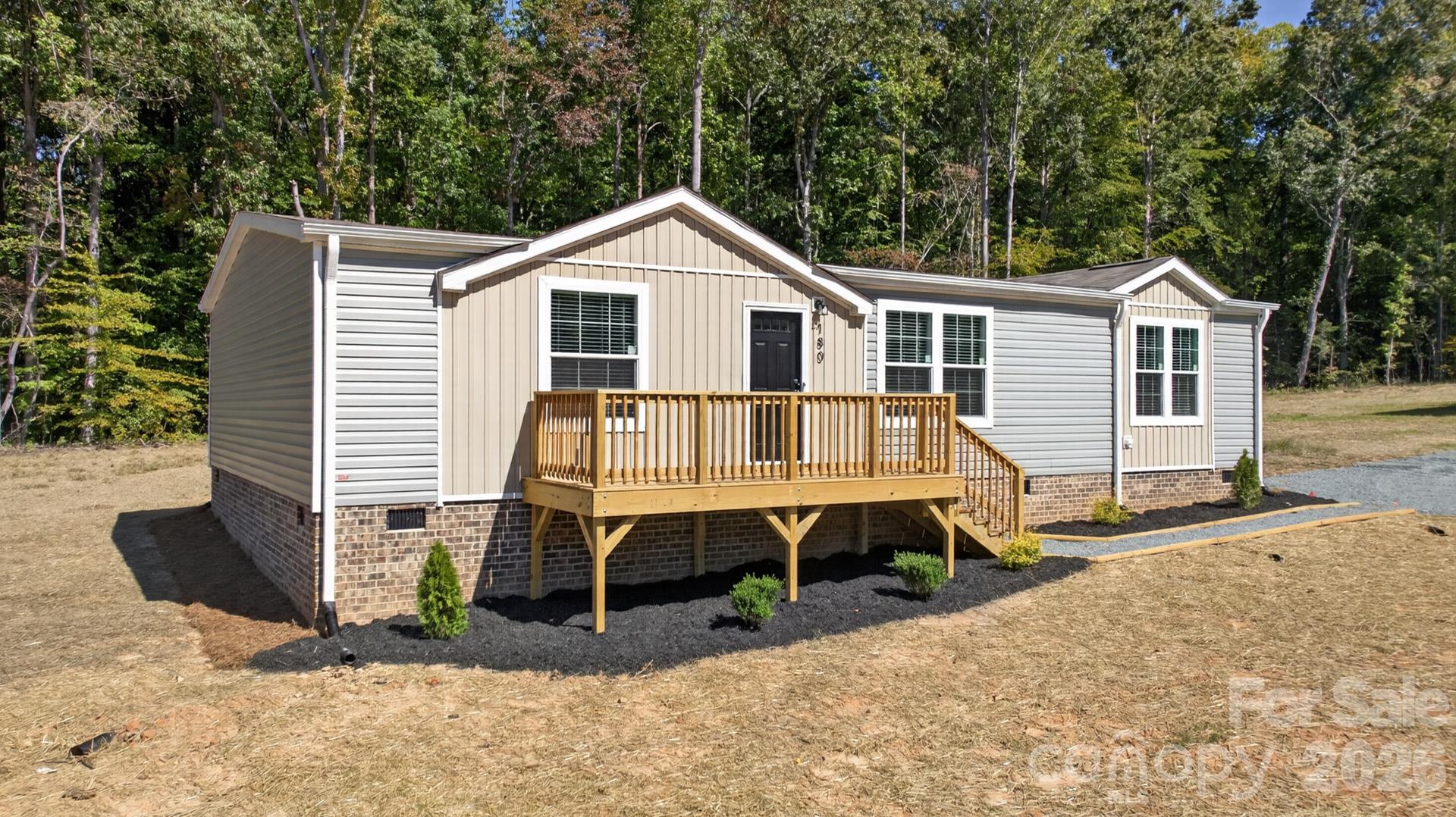 Single Family Residence at 180 Christophers Court, Lexington, photo 2 of 40