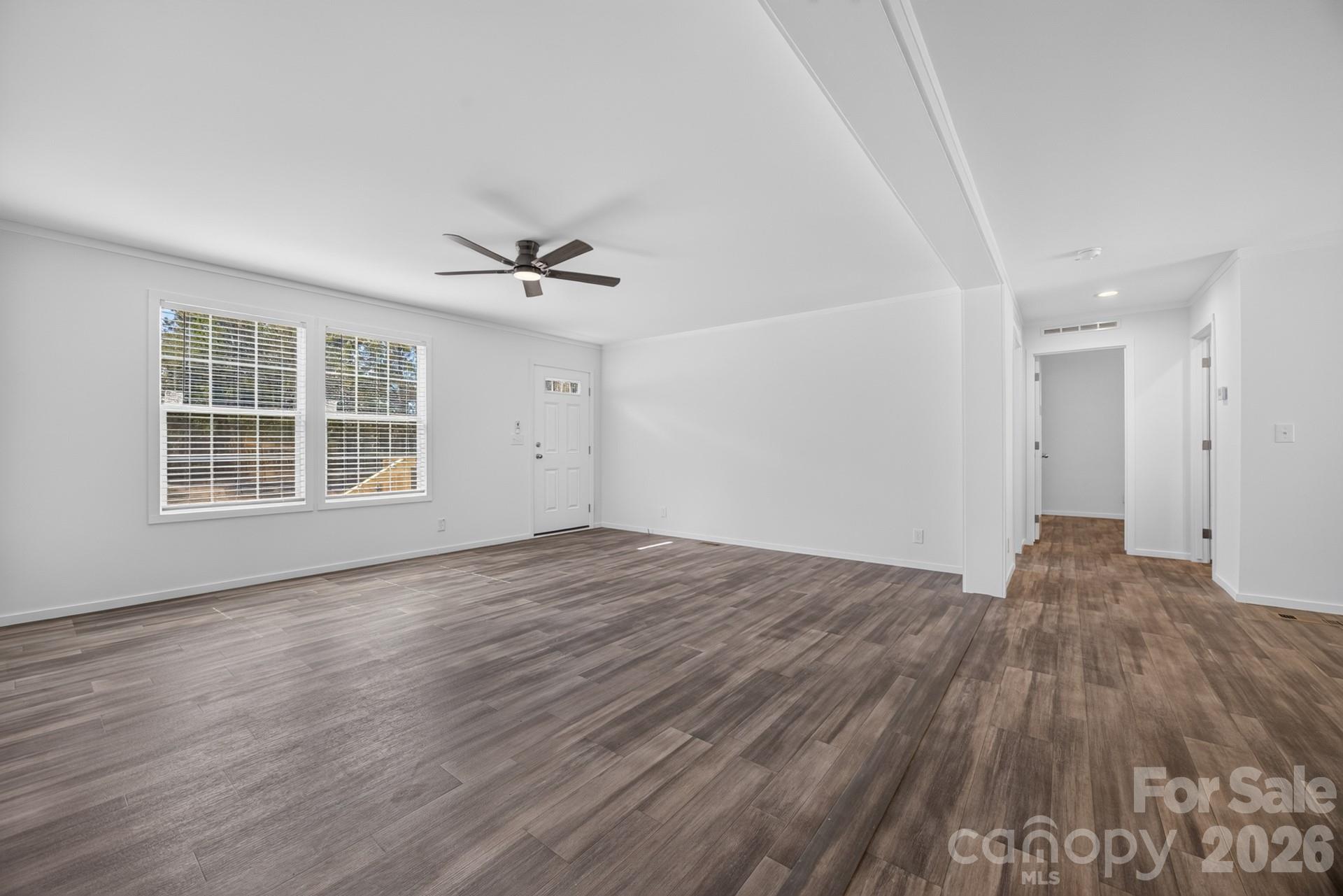 Single Family Residence at 180 Christophers Court, Lexington, photo 7 of 40