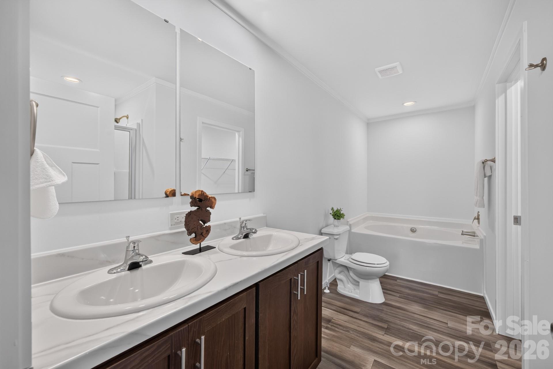 Single Family Residence at 180 Christophers Court, Lexington, photo 23 of 40