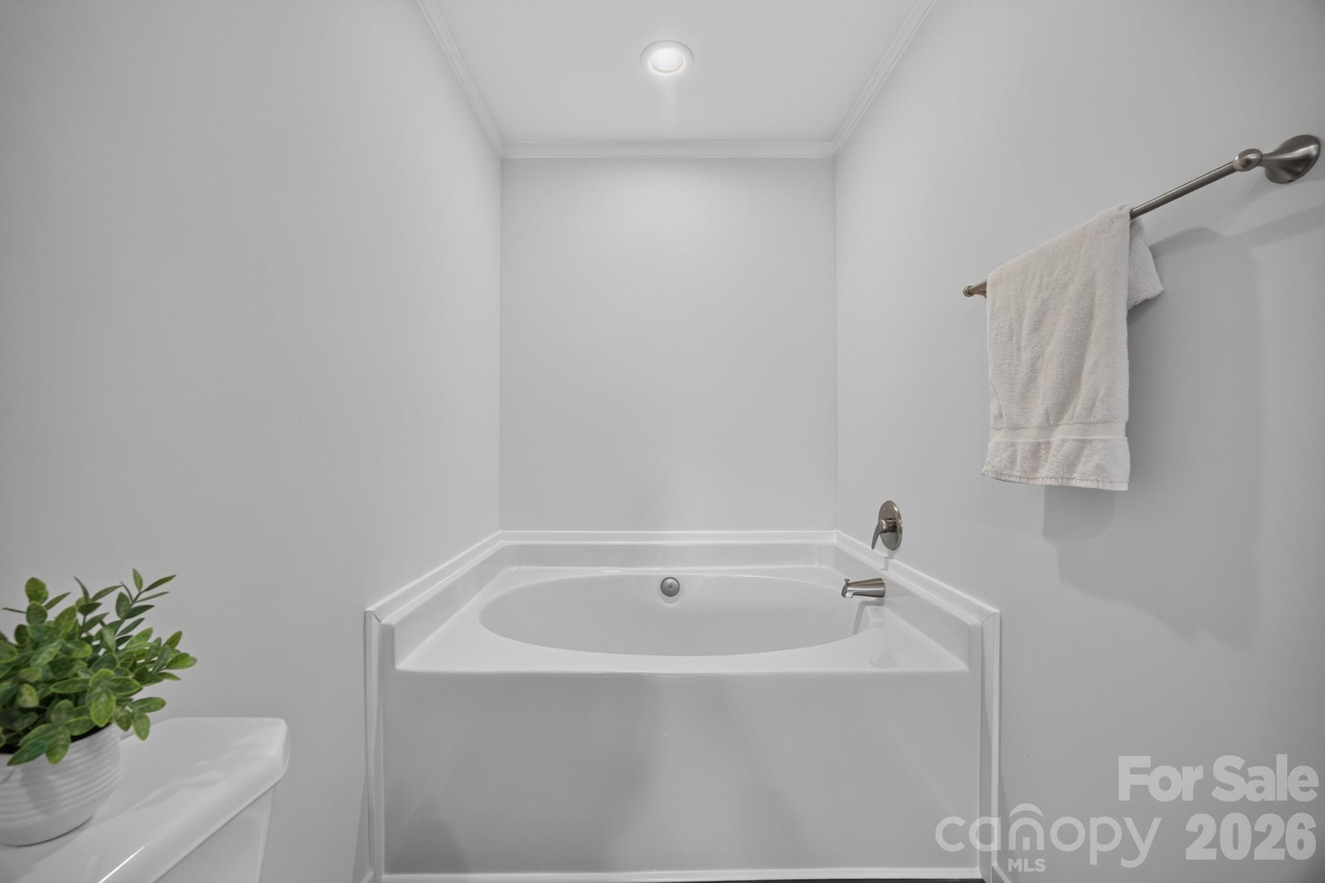Single Family Residence at 180 Christophers Court, Lexington, photo 24 of 40