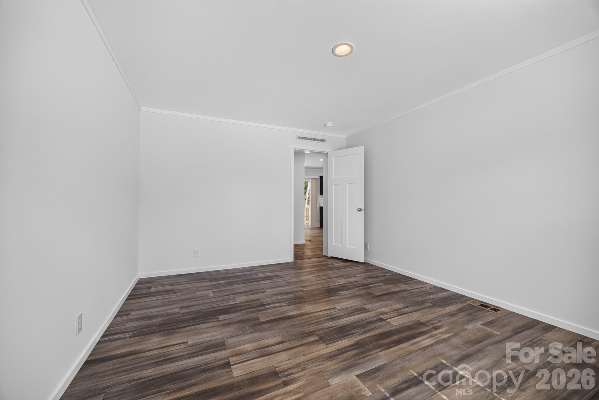 Single Family Residence at 180 Christophers Court, Lexington, photo 27 of 40