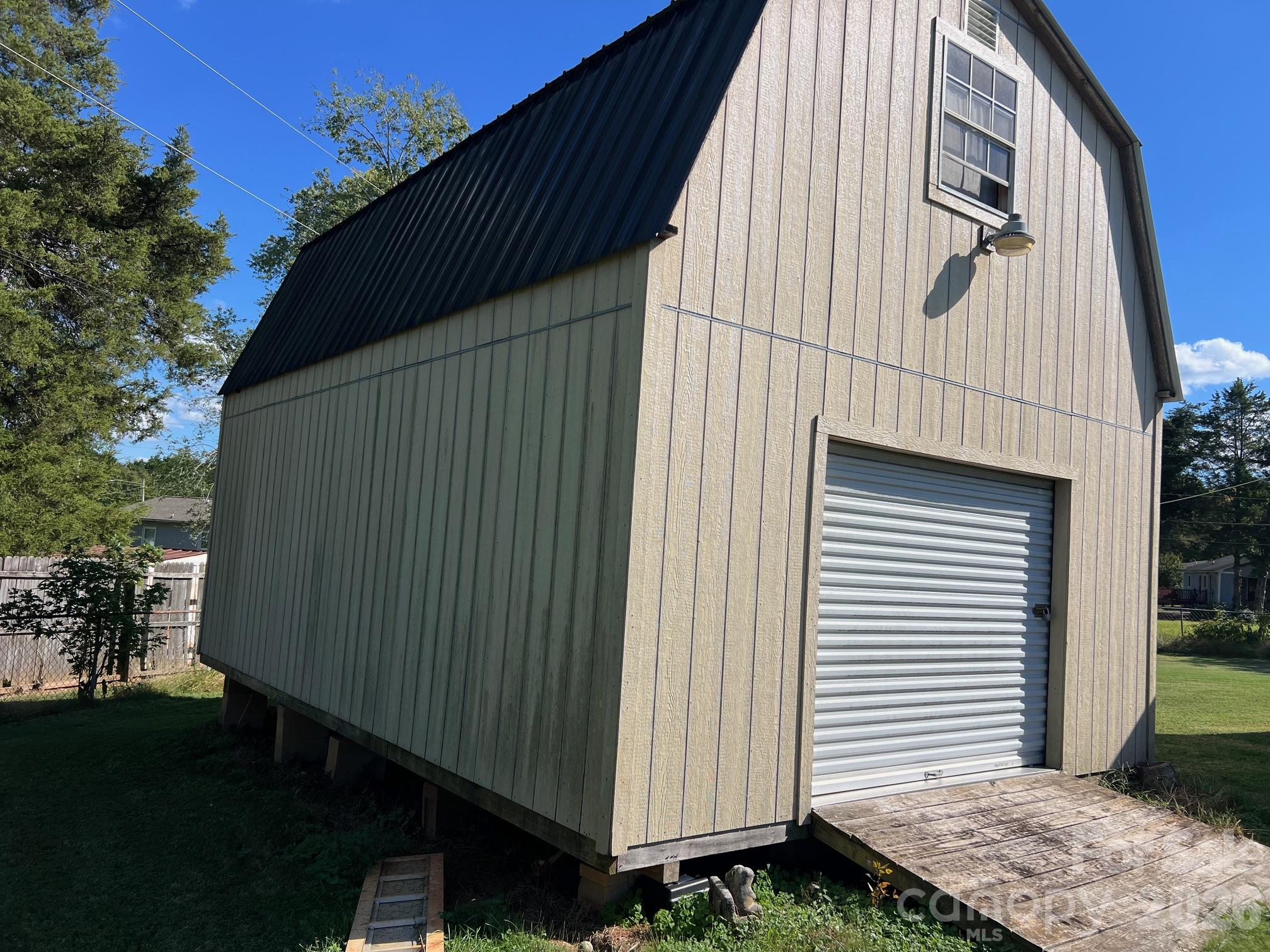 Two story storage building - 4146 Startown Road, Newton